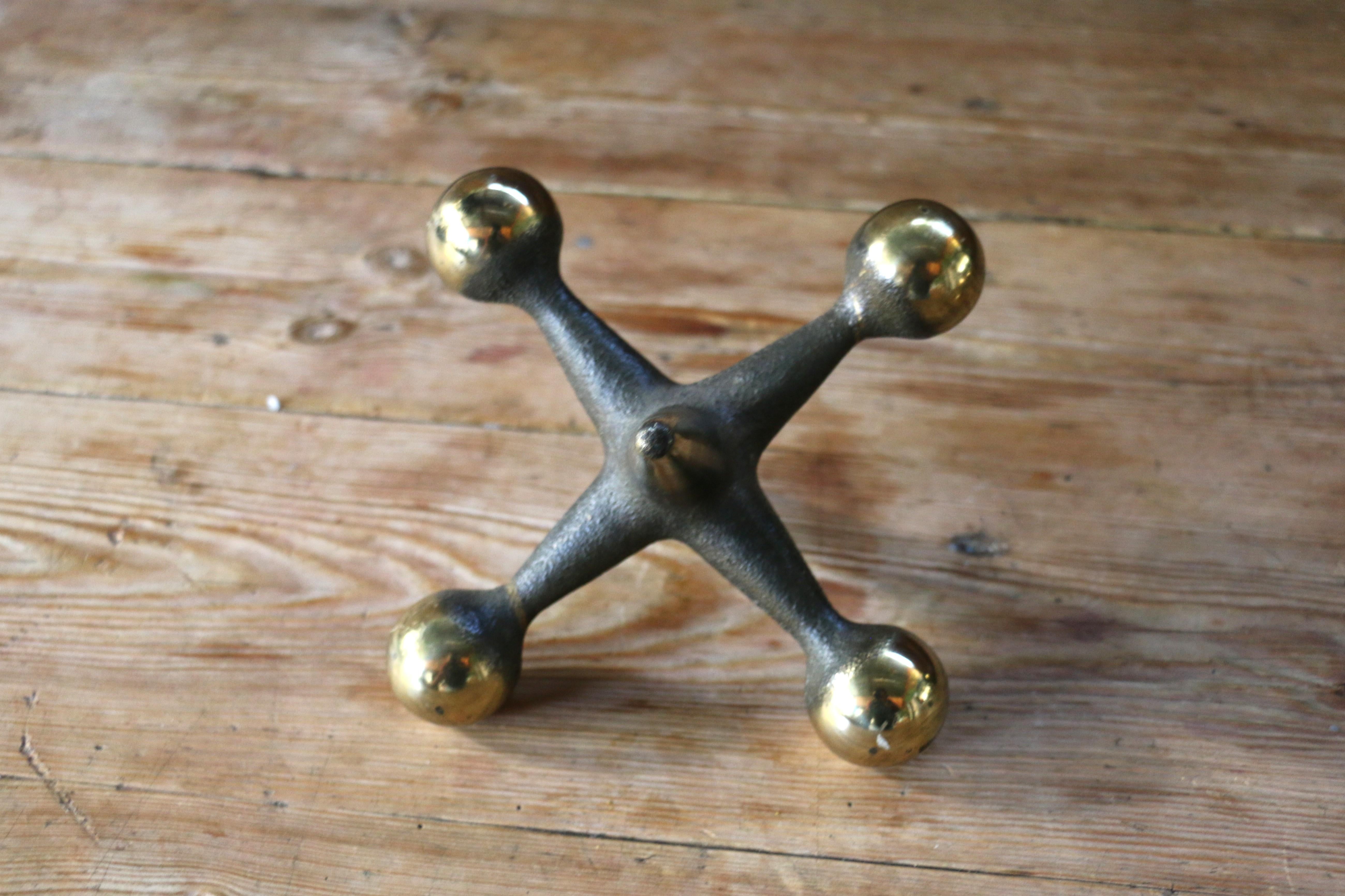 Coppia di sculture di Bill Curry in ottone antico del Mid Century Antiques in vendita 4