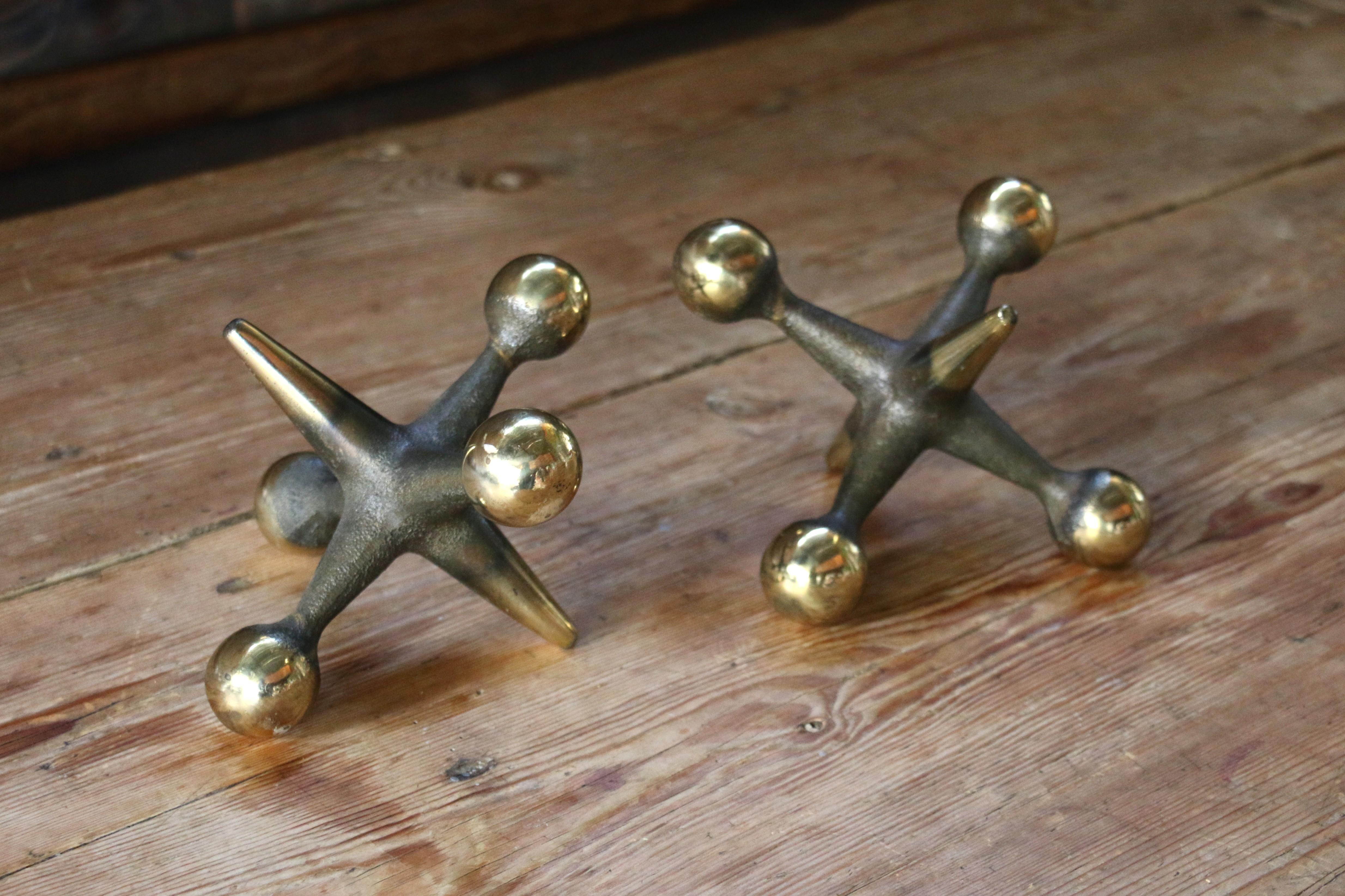Mid-Century moderno Coppia di sculture di Bill Curry in ottone antico del Mid Century Antiques in vendita