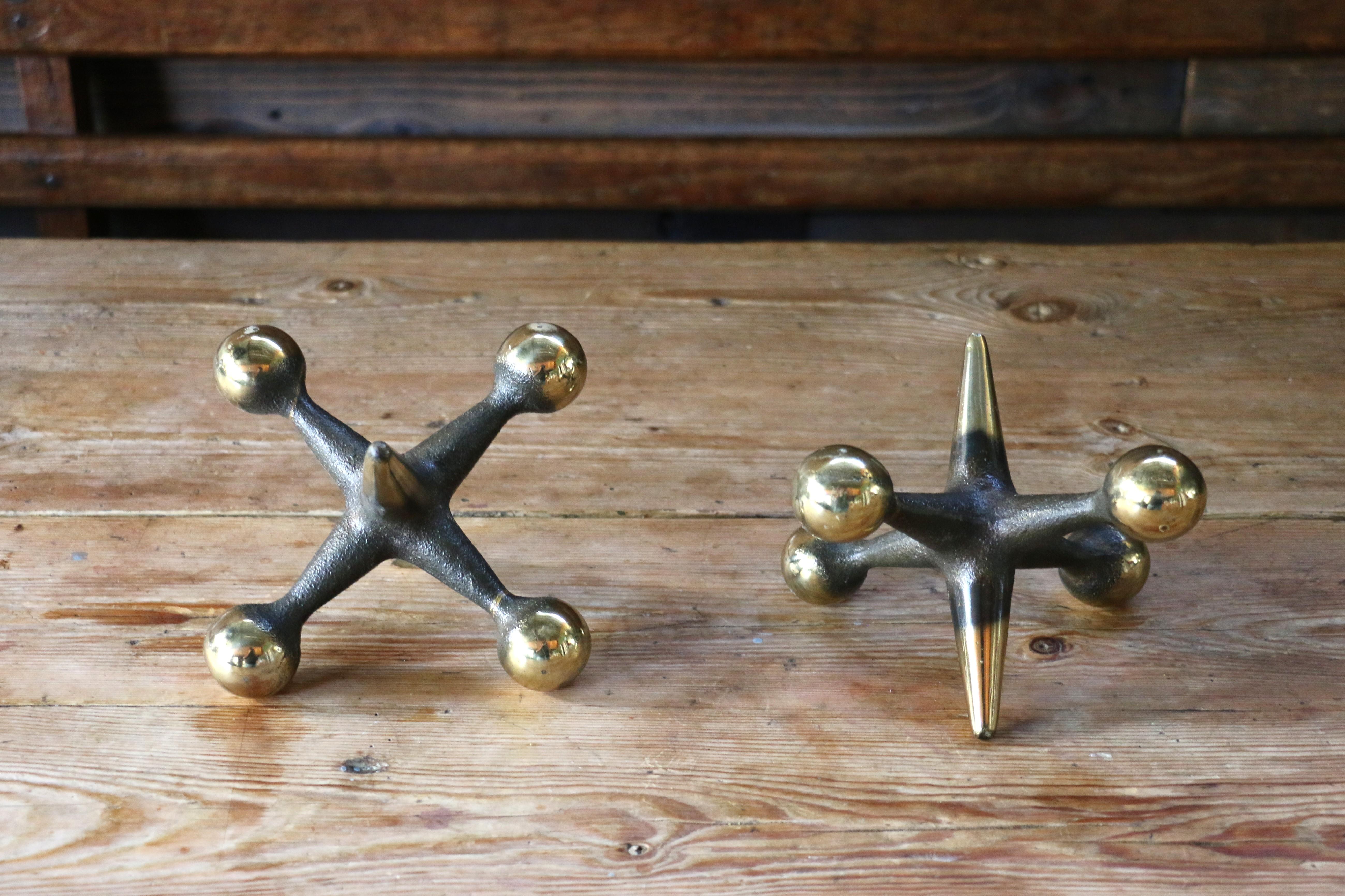 Fine XX secolo Coppia di sculture di Bill Curry in ottone antico del Mid Century Antiques in vendita