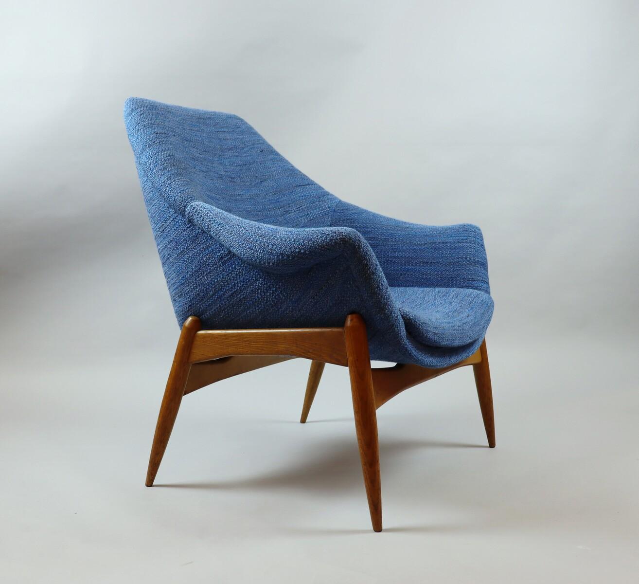 European Mid-Century Pair of Blue Fabric Armchairs by Julia Gaubek, Hungary, 1950s For Sale