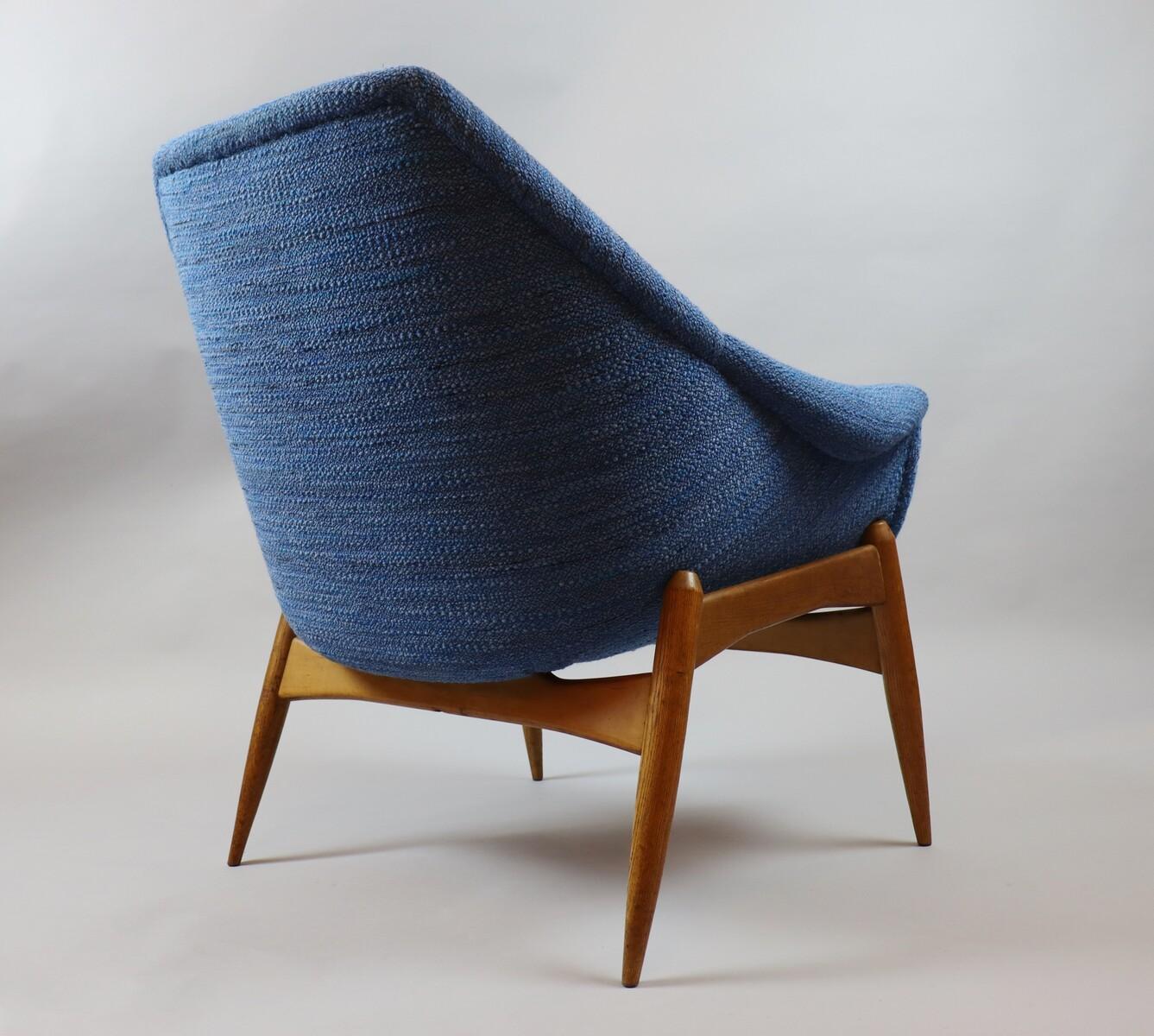 Mid-Century Pair of Blue Fabric Armchairs by Julia Gaubek, Hungary, 1950s For Sale 1