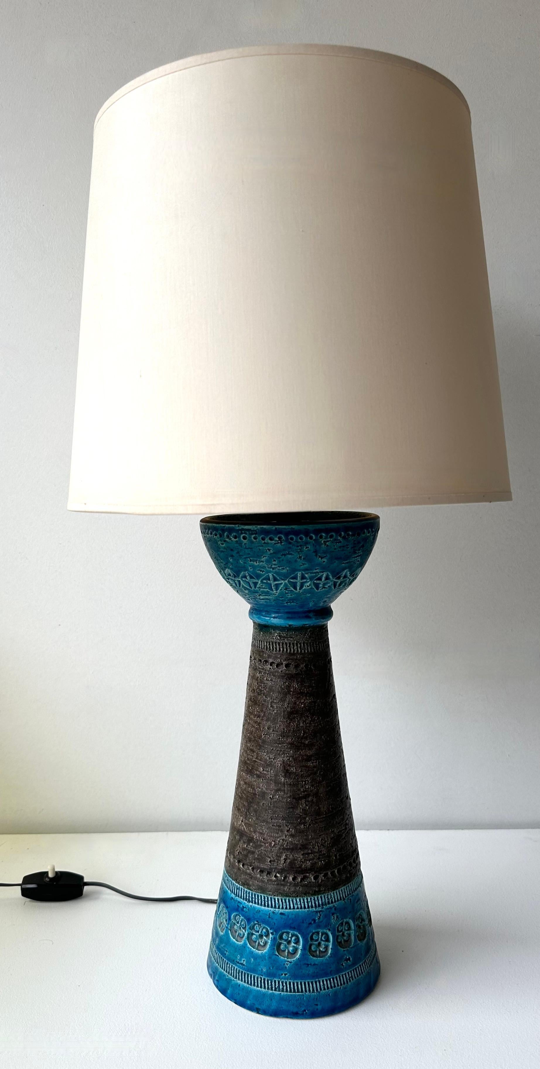 Coppia di lampade in ceramica blu Rimini di Bitossi. Italia, anni '70 in vendita 2