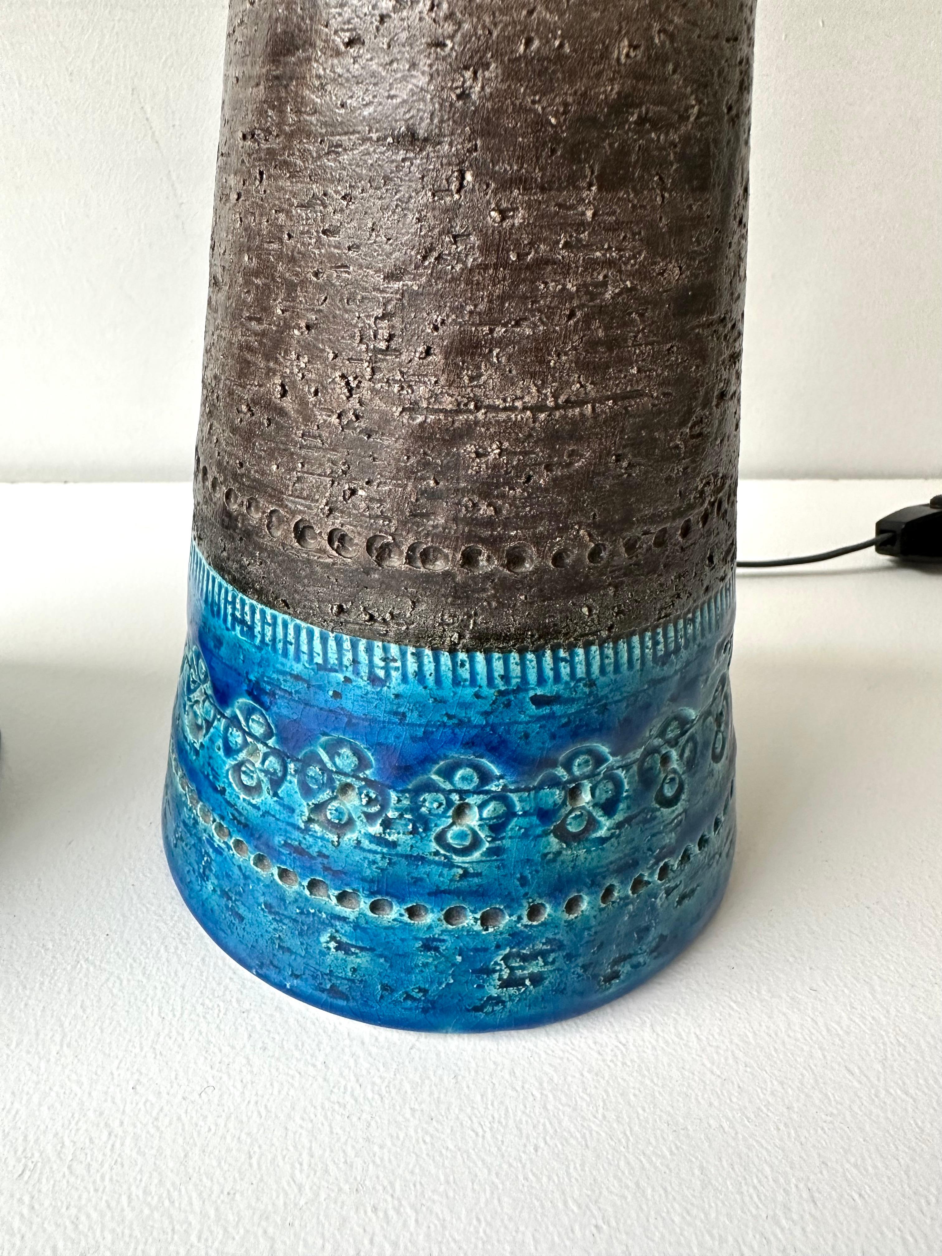 Ceramica Coppia di lampade in ceramica blu Rimini di Bitossi. Italia, anni '70 in vendita
