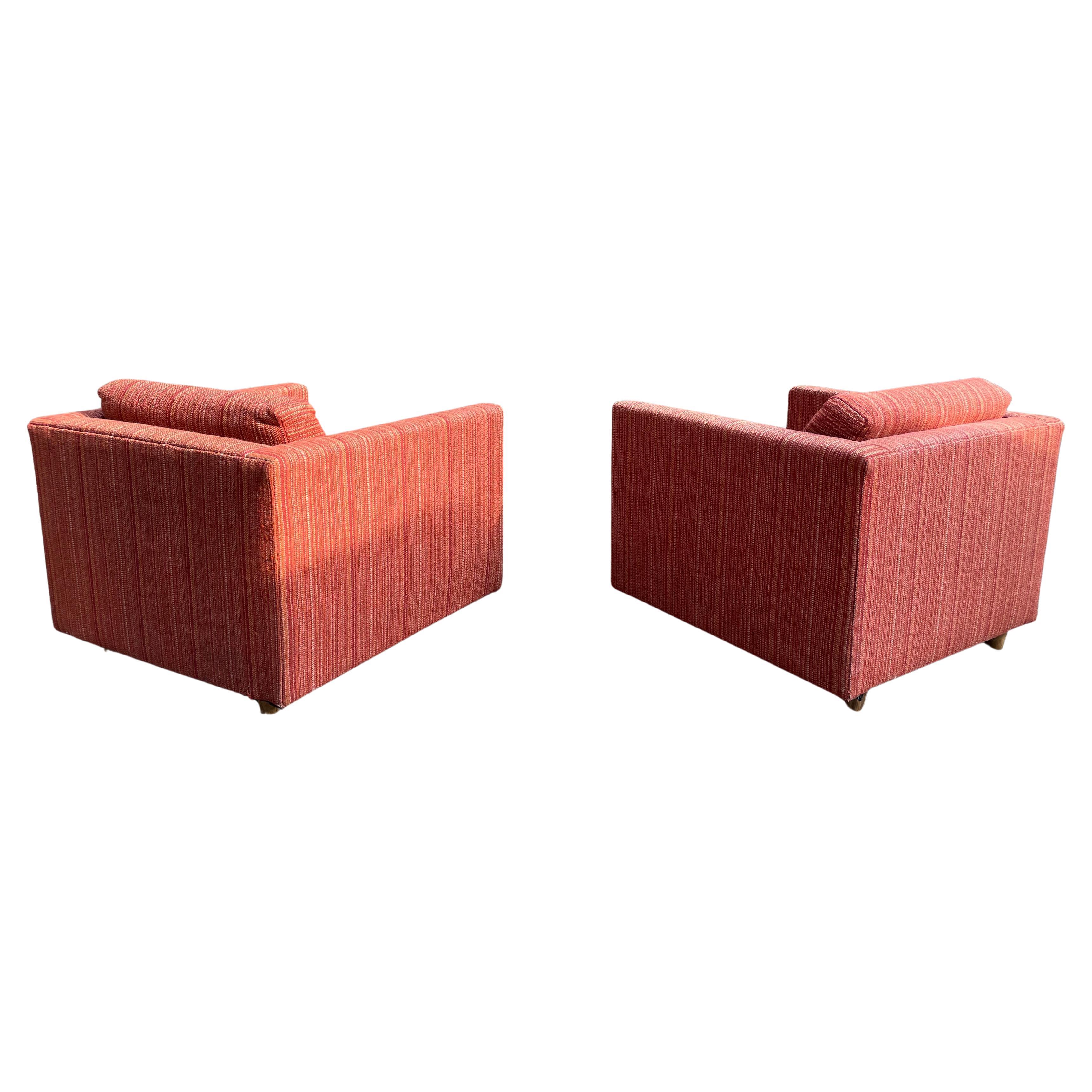 Pair of vintage 1970s cube lounge chairs chairs attributed to Milo Baughman. Gorgeous original red orange fabric.

Chairs are in very good vintage condition. See photos.

Price is for the pair.

DIMENSIONS
33.5 inches deep
33.5 inches wide
28 inches