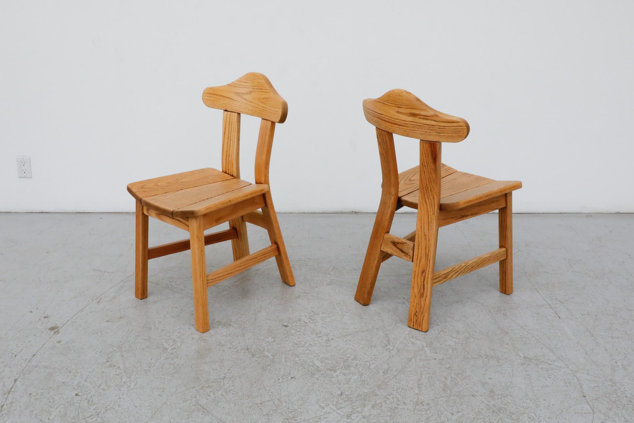 Mid-Century Pair of Daumiller Style Brutalist Light Oak Dining Chairs For Sale 2