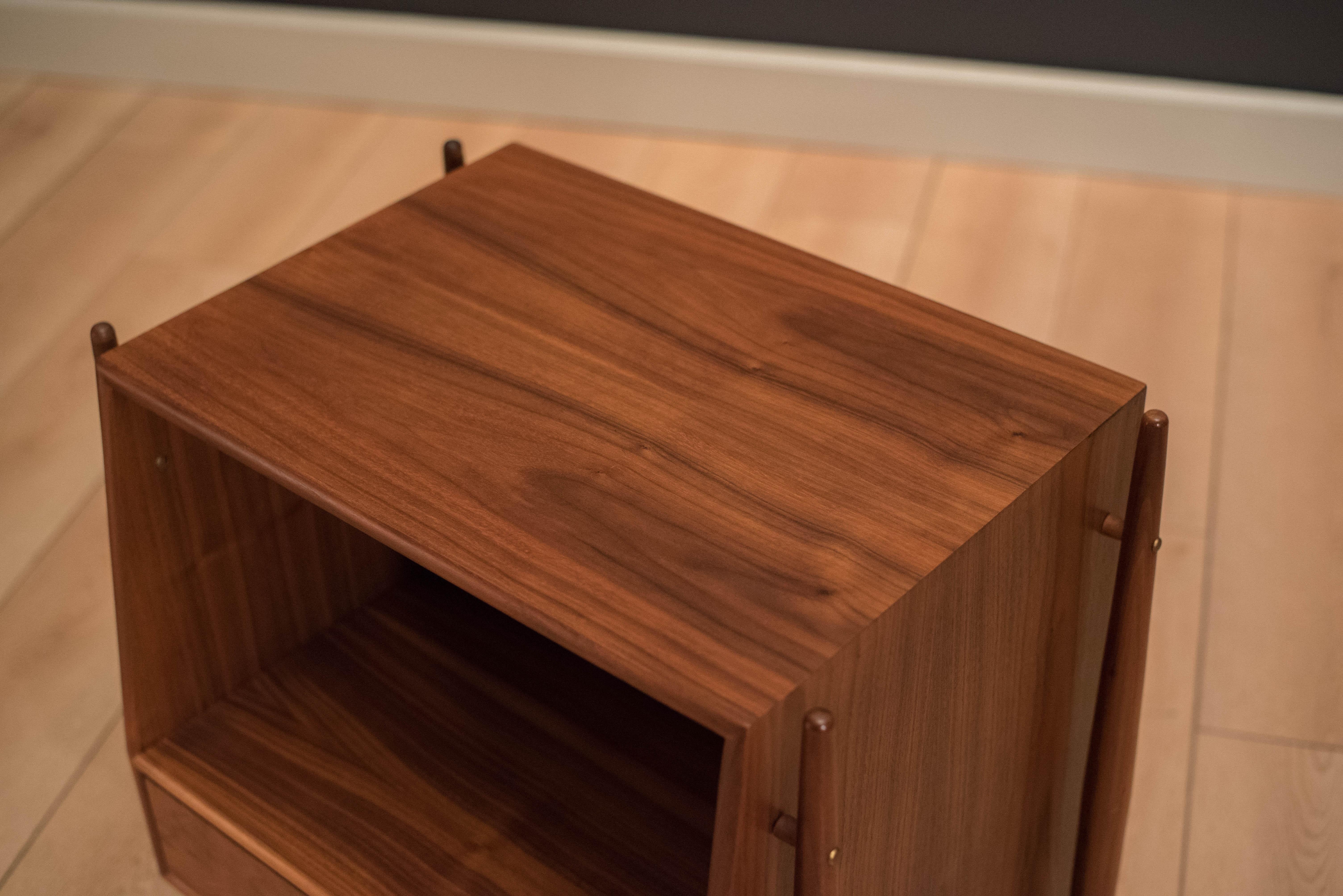 Mid Century Pair of Drexel Declaration Nightstands In Good Condition In San Jose, CA