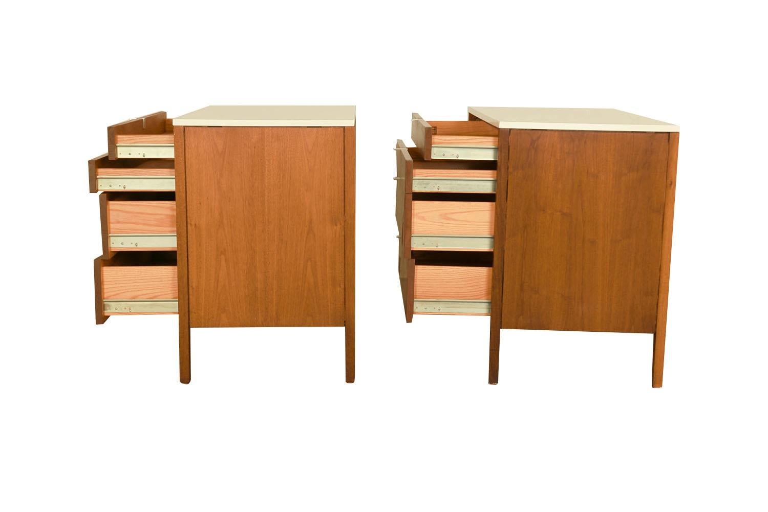 American Mid-Century Pair of Florence Knoll Chests of Drawers For Sale