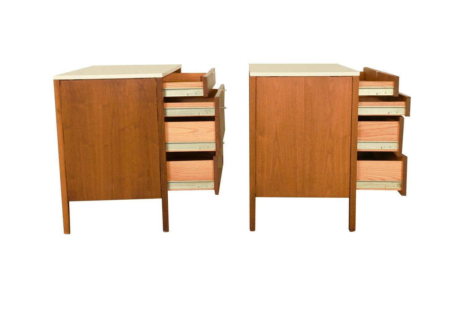 Mid-20th Century Mid-Century Pair of Florence Knoll Chests of Drawers For Sale