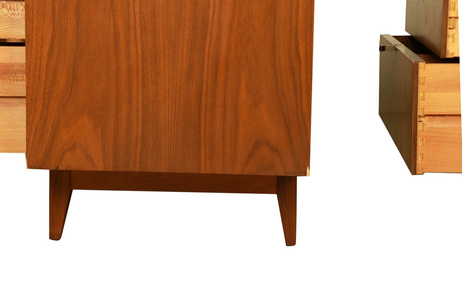 Walnut Mid-Century Pair of Florence Knoll Chests of Drawers For Sale