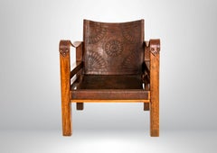 Paire de fauteuils de campagne Safari en cuir tolélé français du milieu du siècle dernier