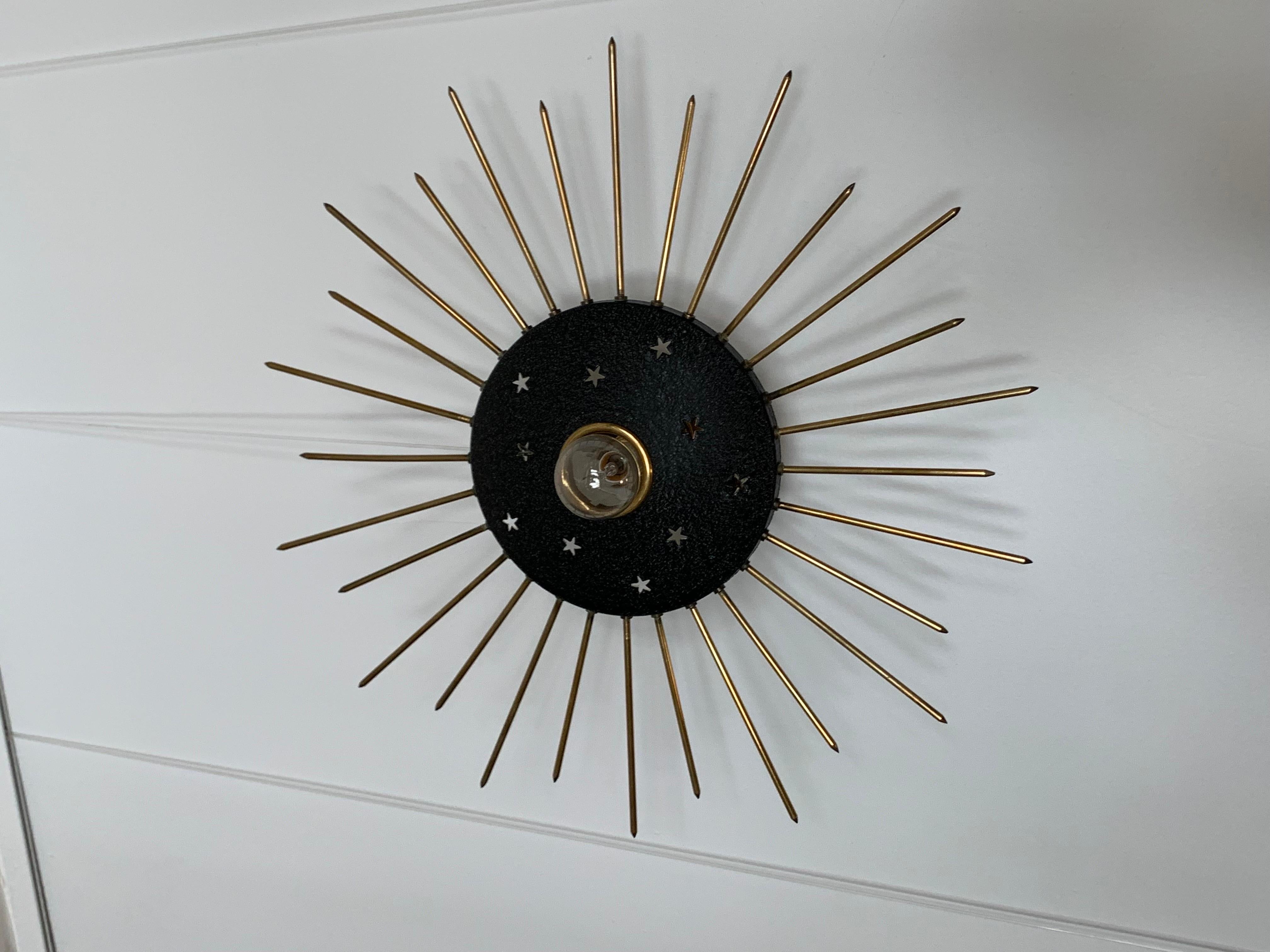Mid Century Pair of Gilt Iron and Brass Sunburst Wall Sconces For Sale 4