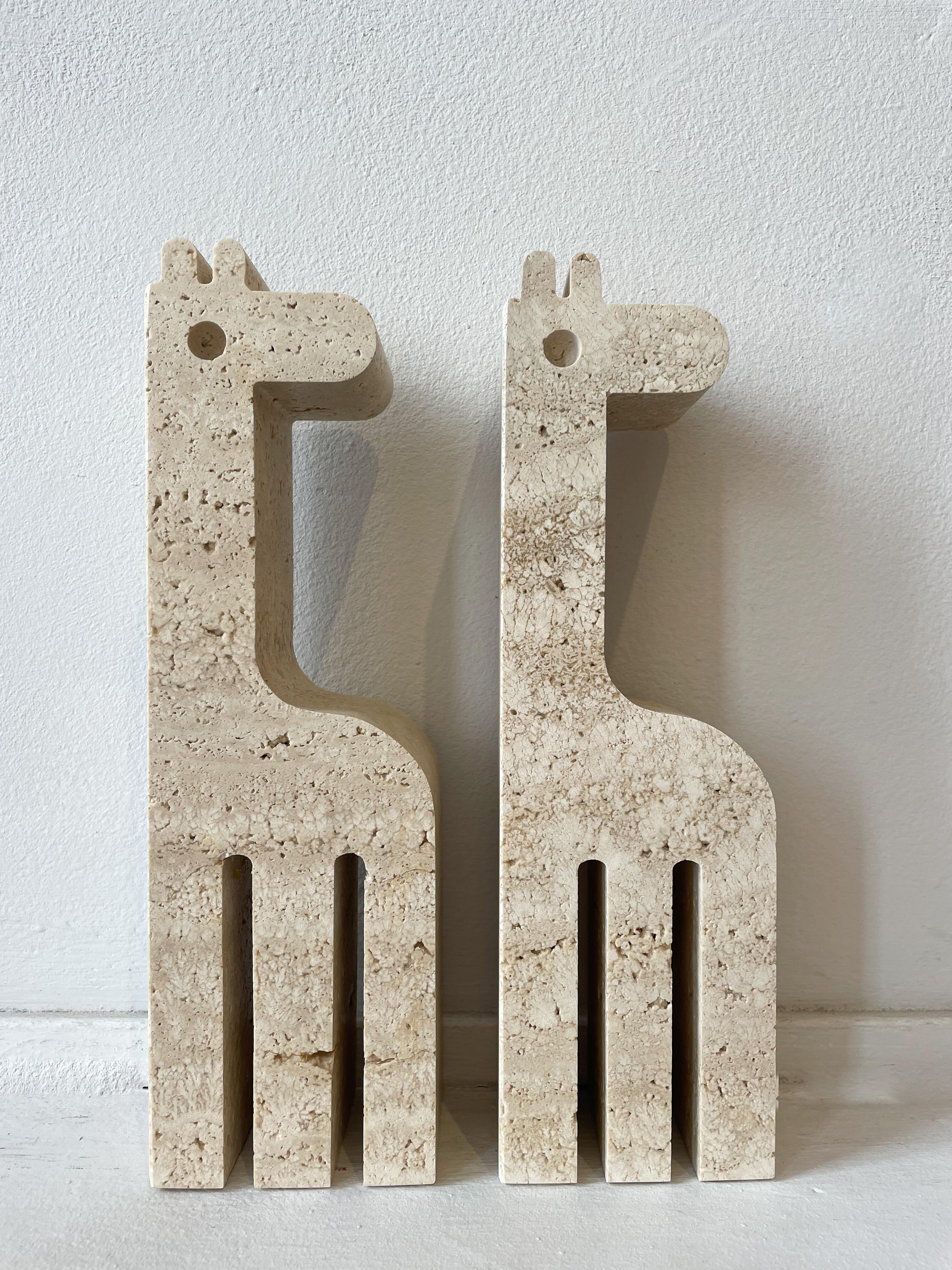 Mid-Century Pair of Giraffe Bookends by Fratelli Mannelli, Travertine, 1970s In Good Condition In Brussels, BE
