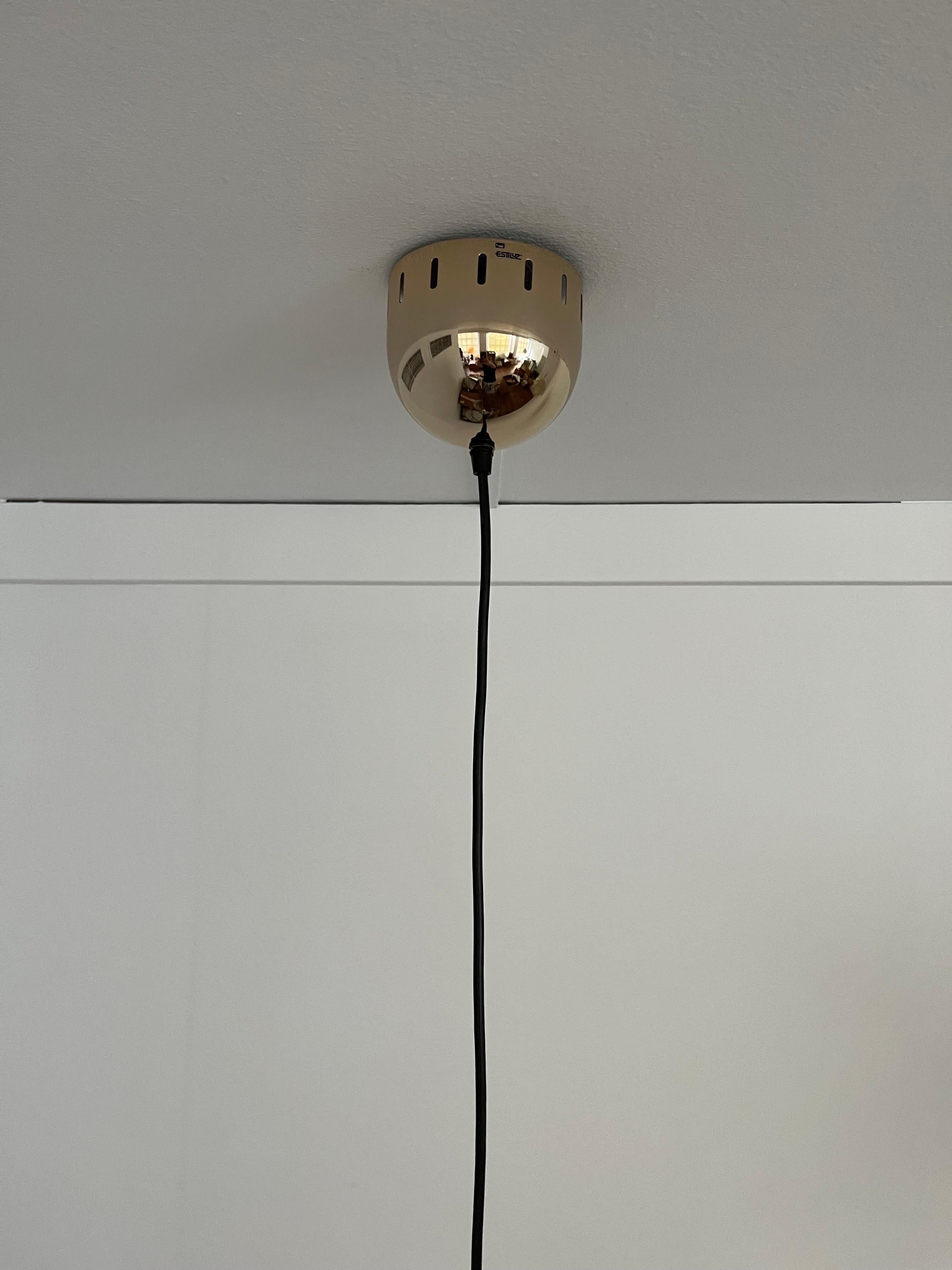Coppia di lampadari in metallo dorato del Medioevo di Marelli per Estiluz, anni '70 in vendita 4