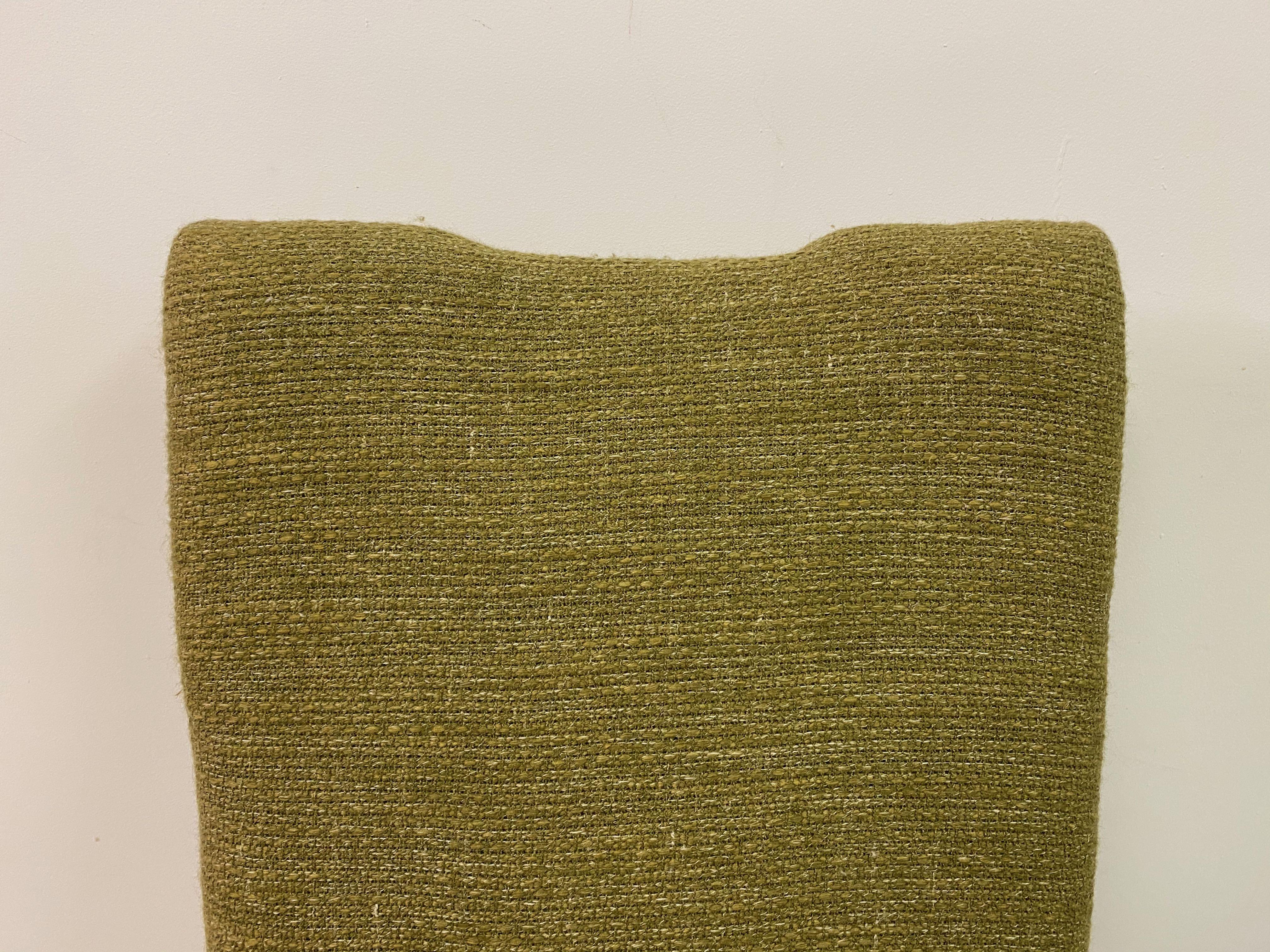 Midcentury Pair of Italian 1950s Slipper Chairs in Green Wool Linen Blend 3