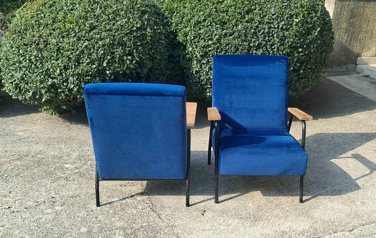Metal Mid Century Pair of Italian Arm Chairs For Sale
