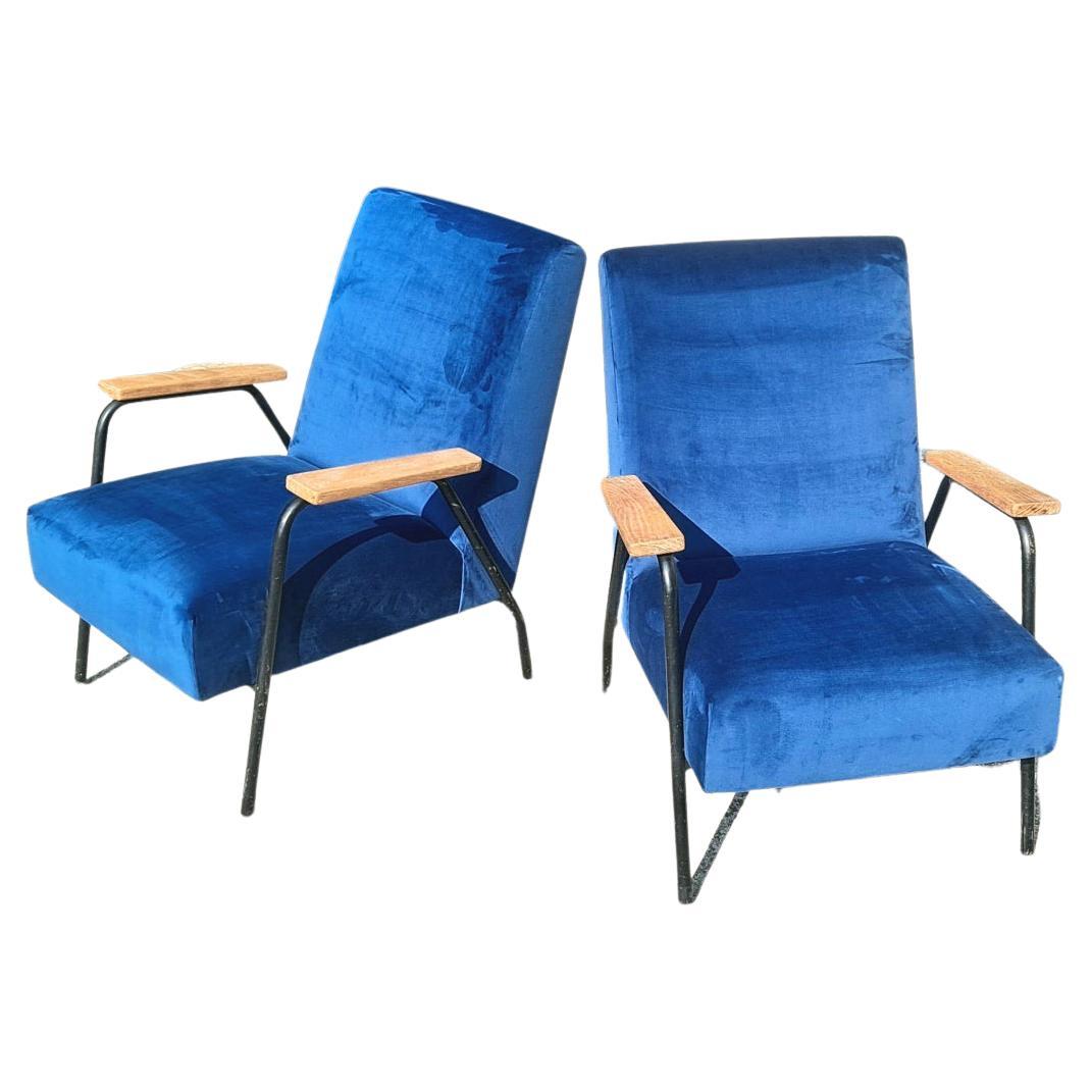 Mid Century Pair of Italian Arm Chairs For Sale