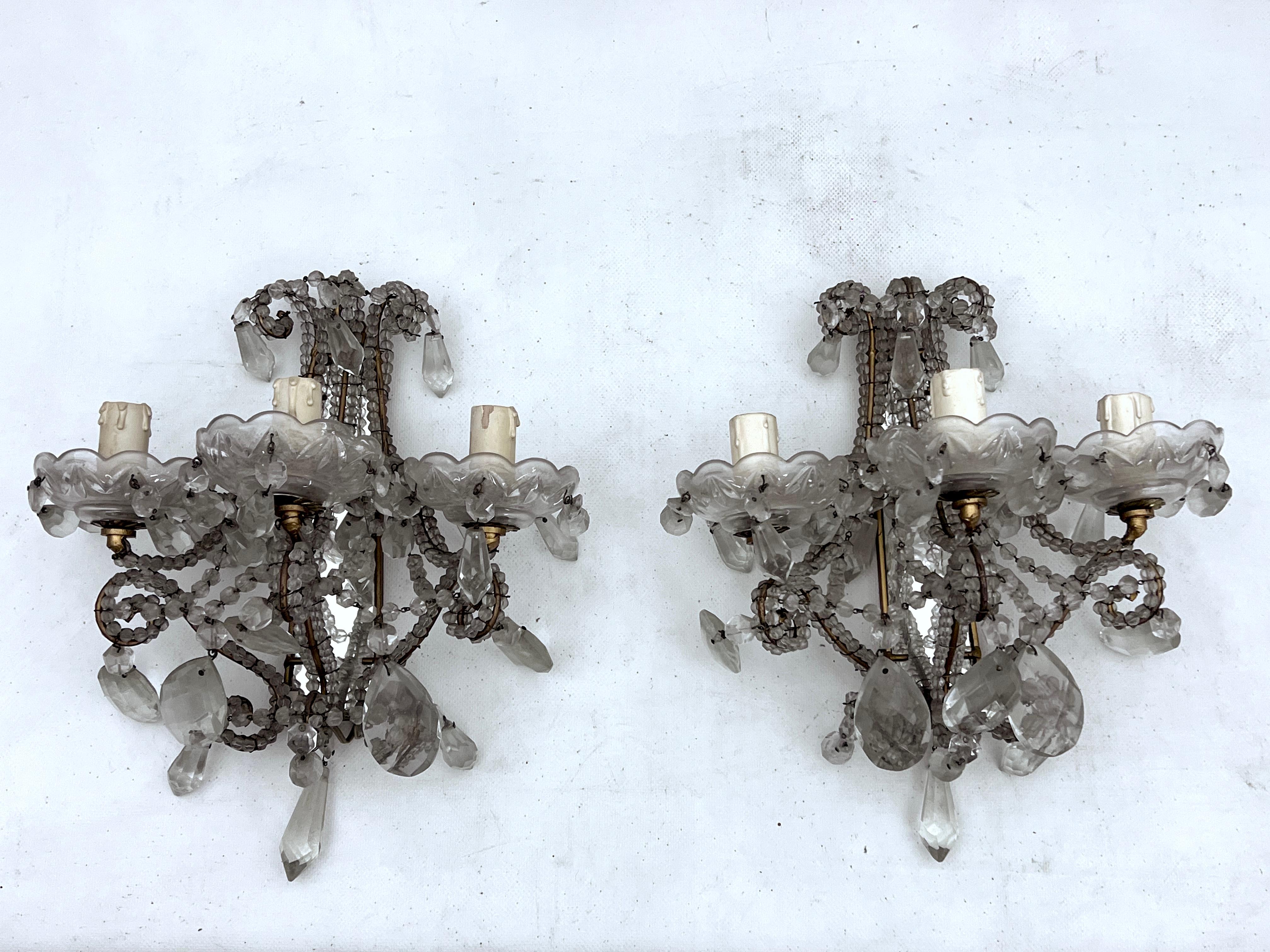 Good vintage condition with trace of age and use for this set of two Maria Teresa sconces produced in Italy during the 40s. Made from metal, glass and mirror. Full working with EU standard, adaptable on demand for USA standard.