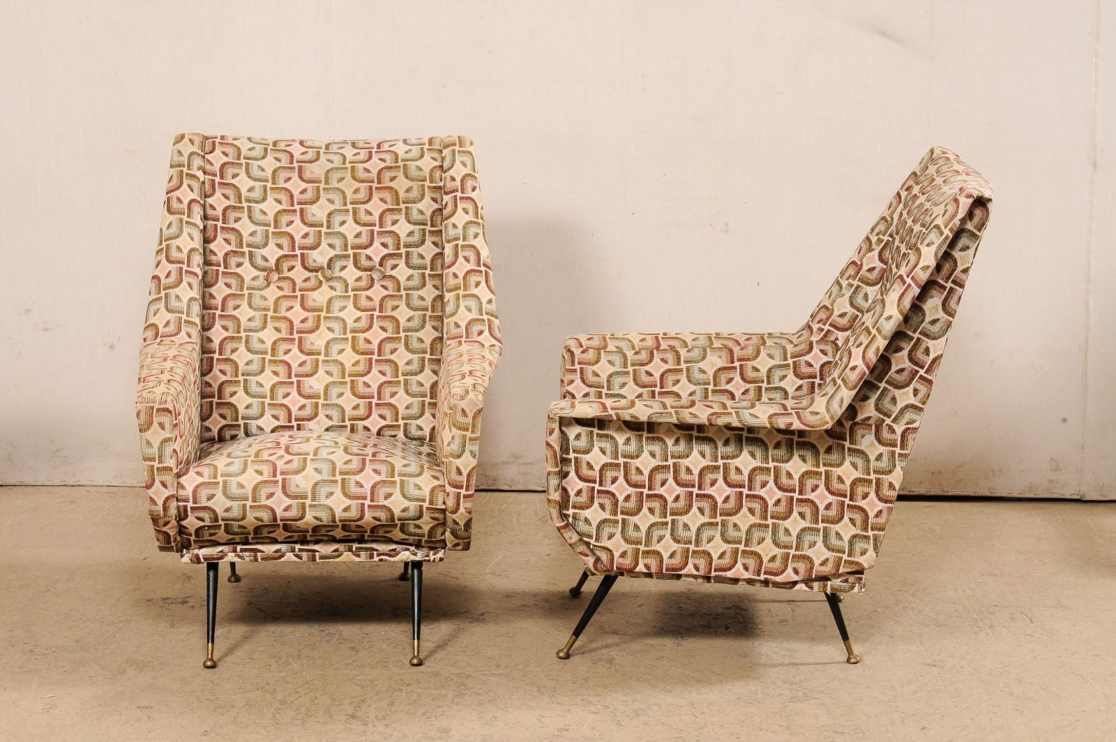 Midcentury Pair of Italian Modern-Design Wingback Chairs For Sale 5