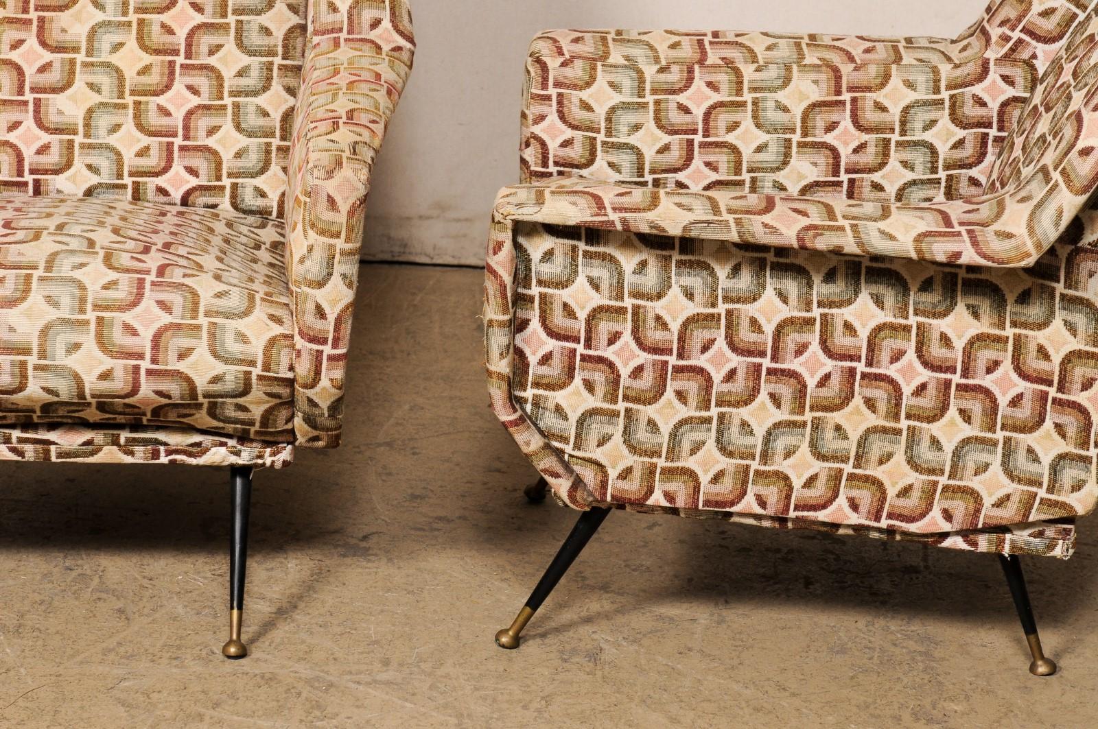 Midcentury Pair of Italian Modern-Design Wingback Chairs For Sale 6