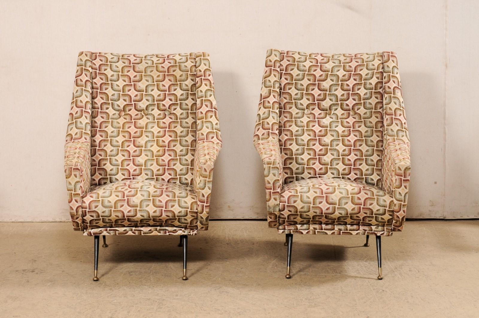 20th Century Midcentury Pair of Italian Modern-Design Wingback Chairs For Sale