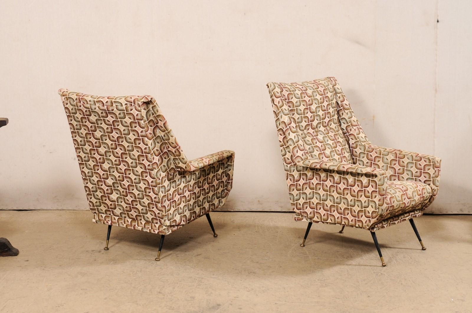 Midcentury Pair of Italian Modern-Design Wingback Chairs For Sale 2