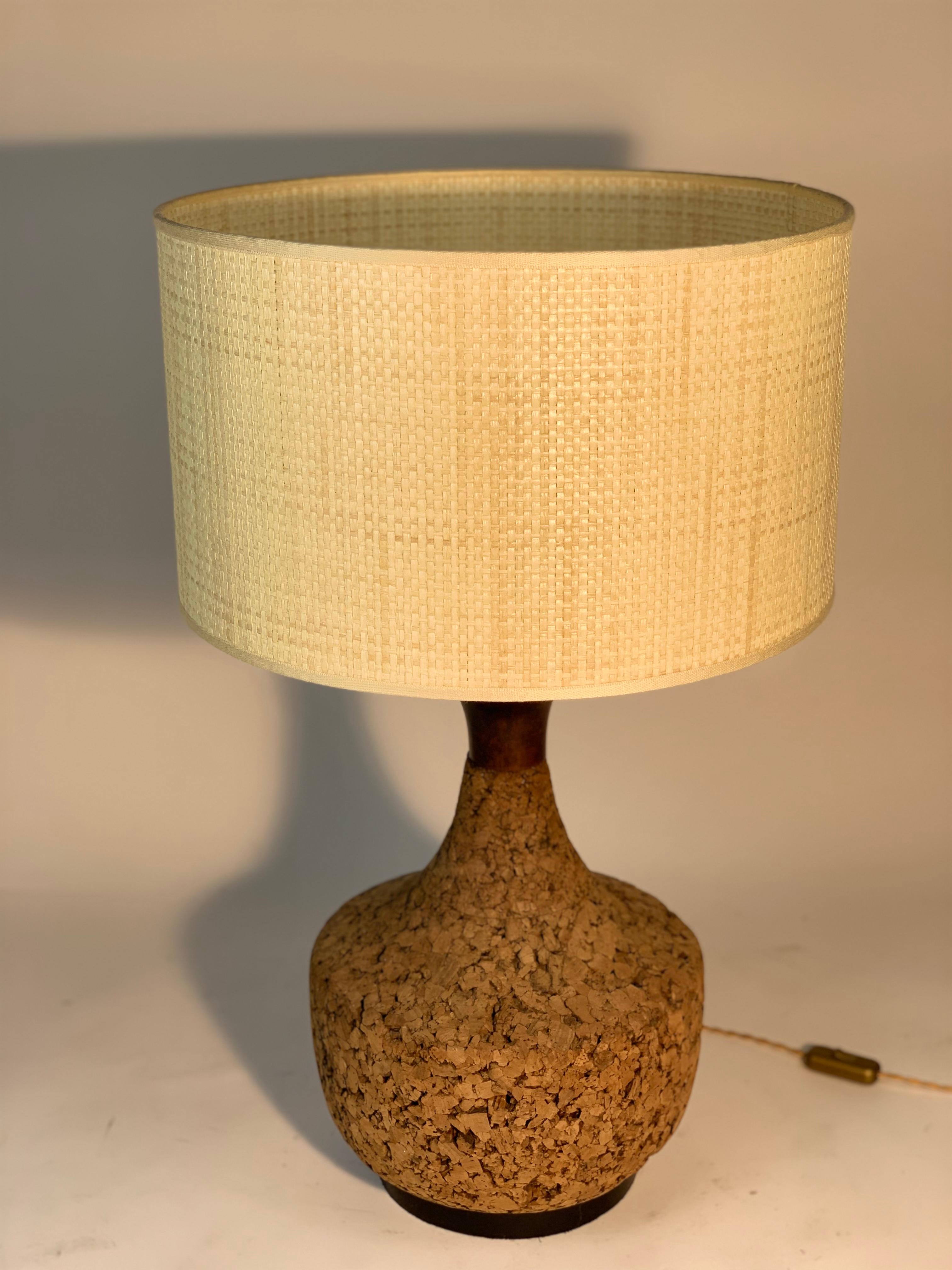 Mid Century Pair of Italian Table Lamps with Natural Cork 10