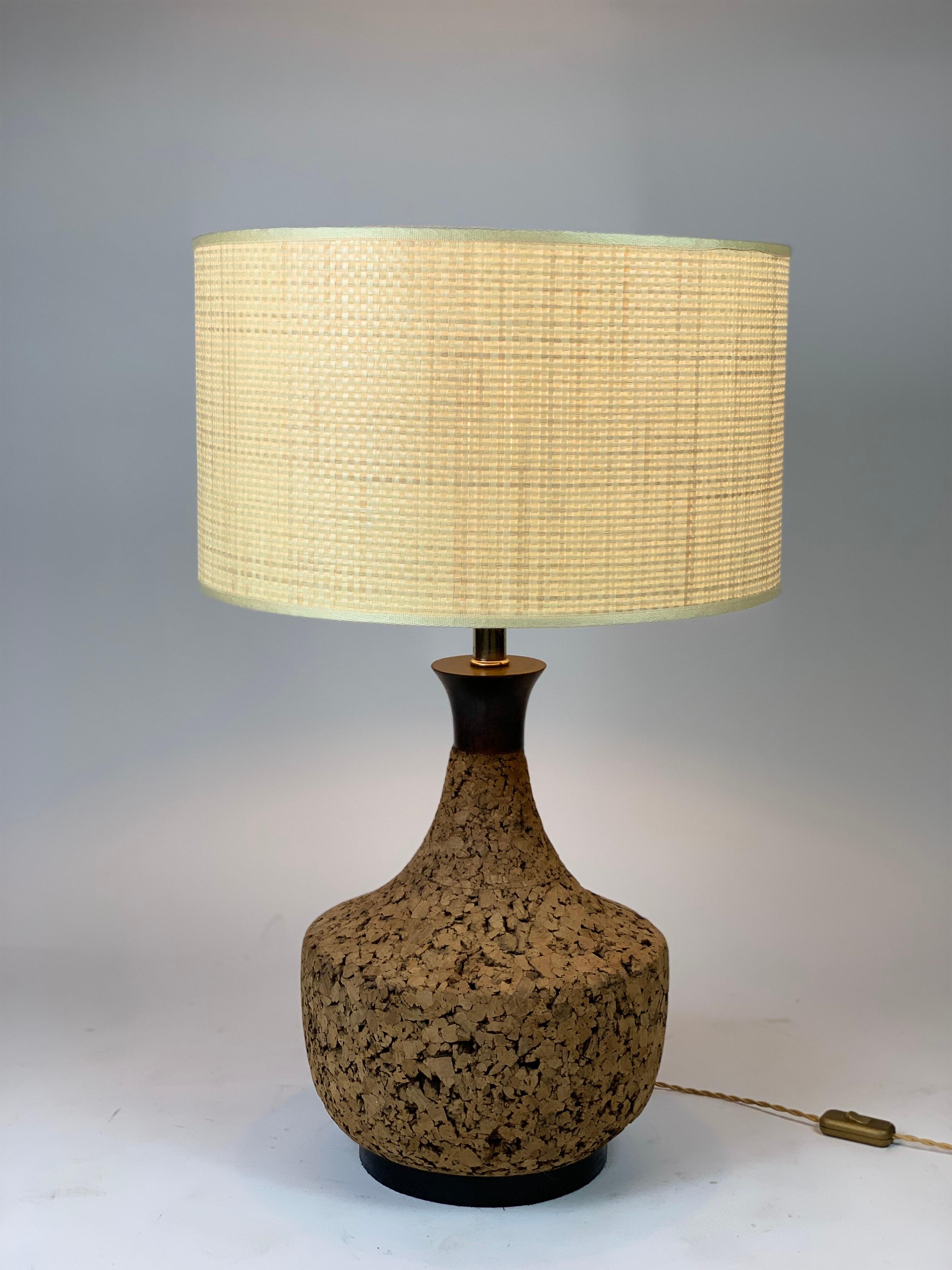 Mid Century Pair of Italian Table Lamps with Natural Cork 14
