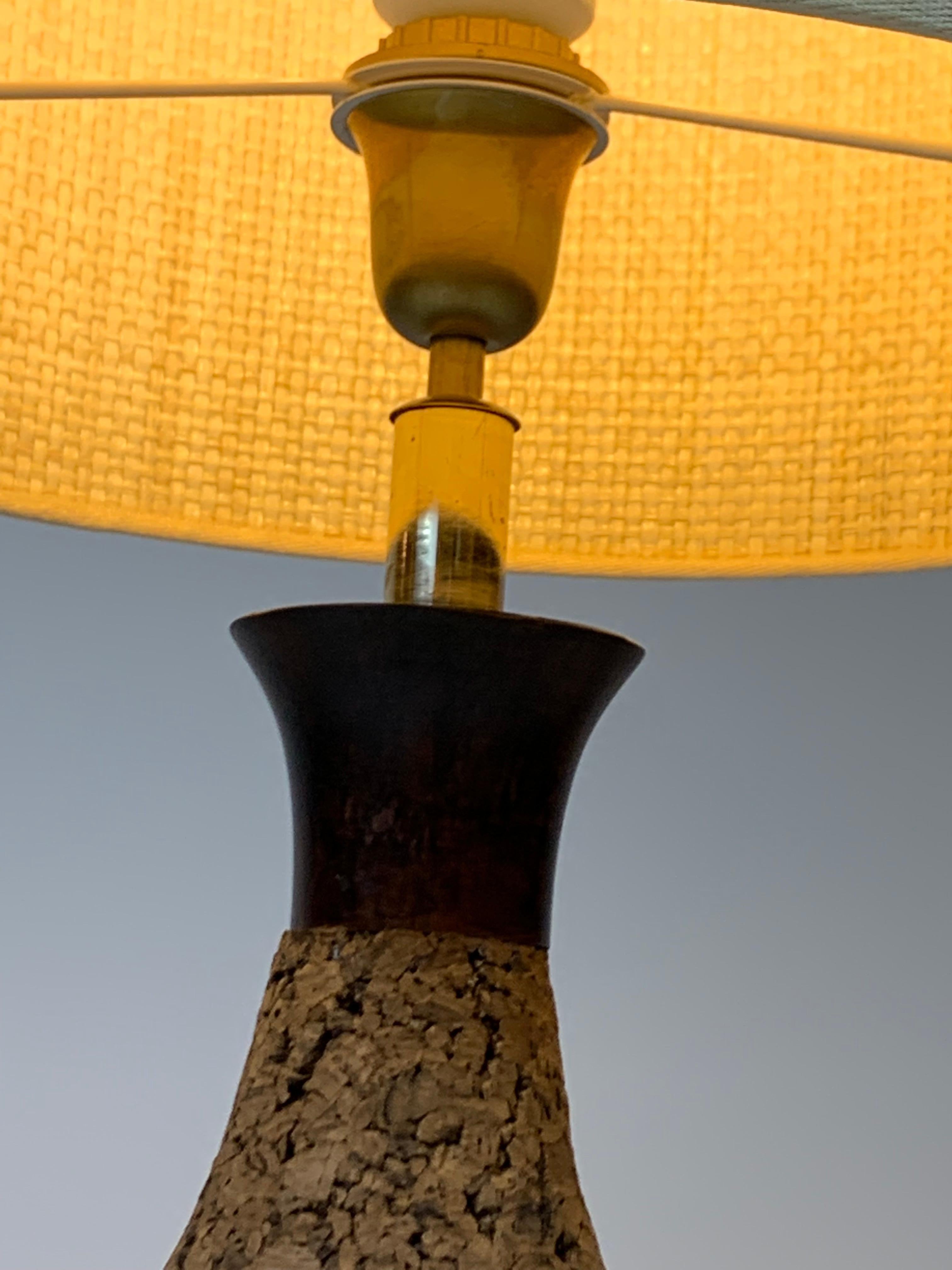 Mid Century Pair of Italian Table Lamps with Natural Cork 15