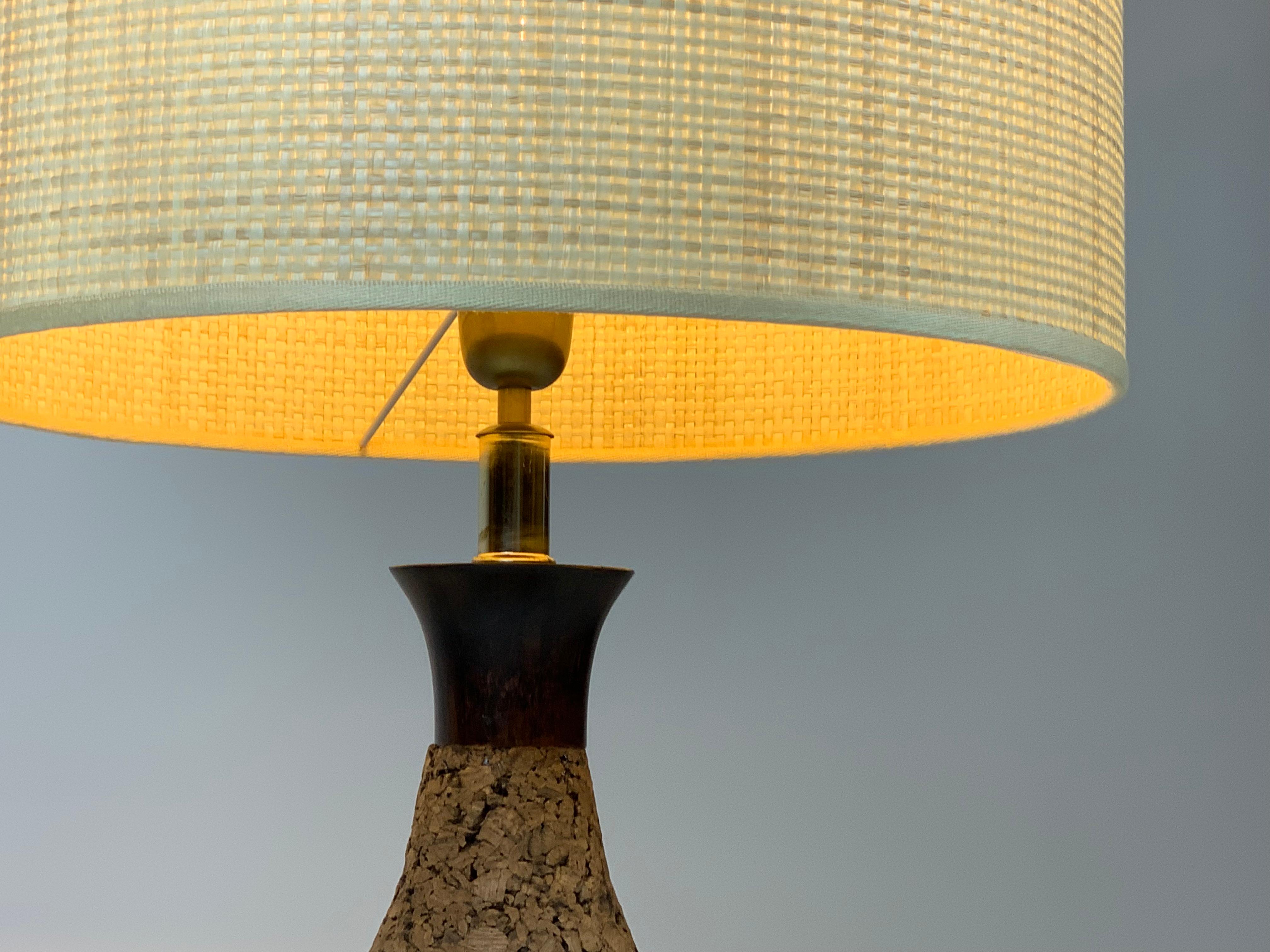 Mid Century Pair of Italian Table Lamps with Natural Cork 3