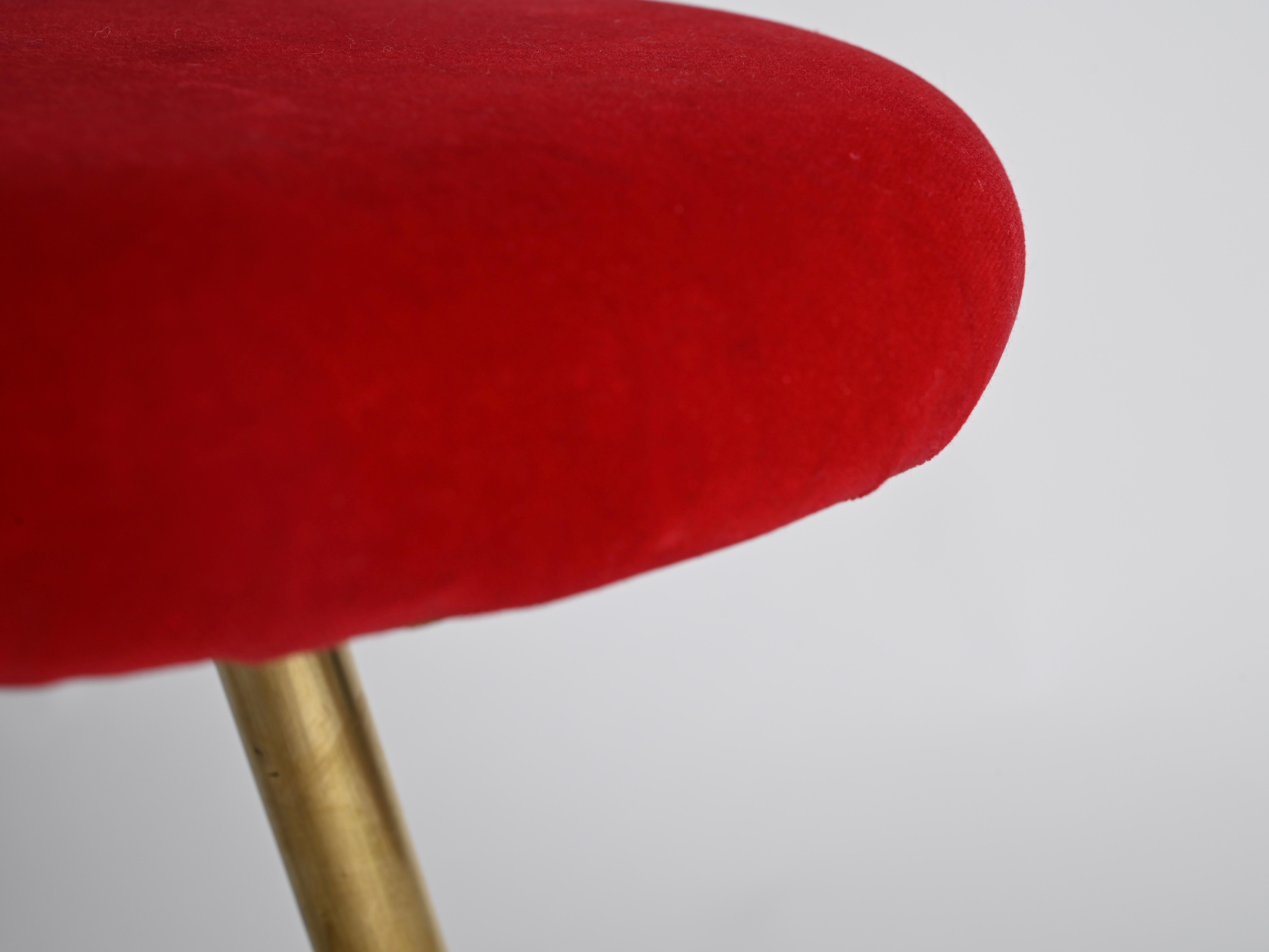 Mid-Century Pair of Italian Tripod Stools in Red Velvet and Brass, 1950s For Sale 3