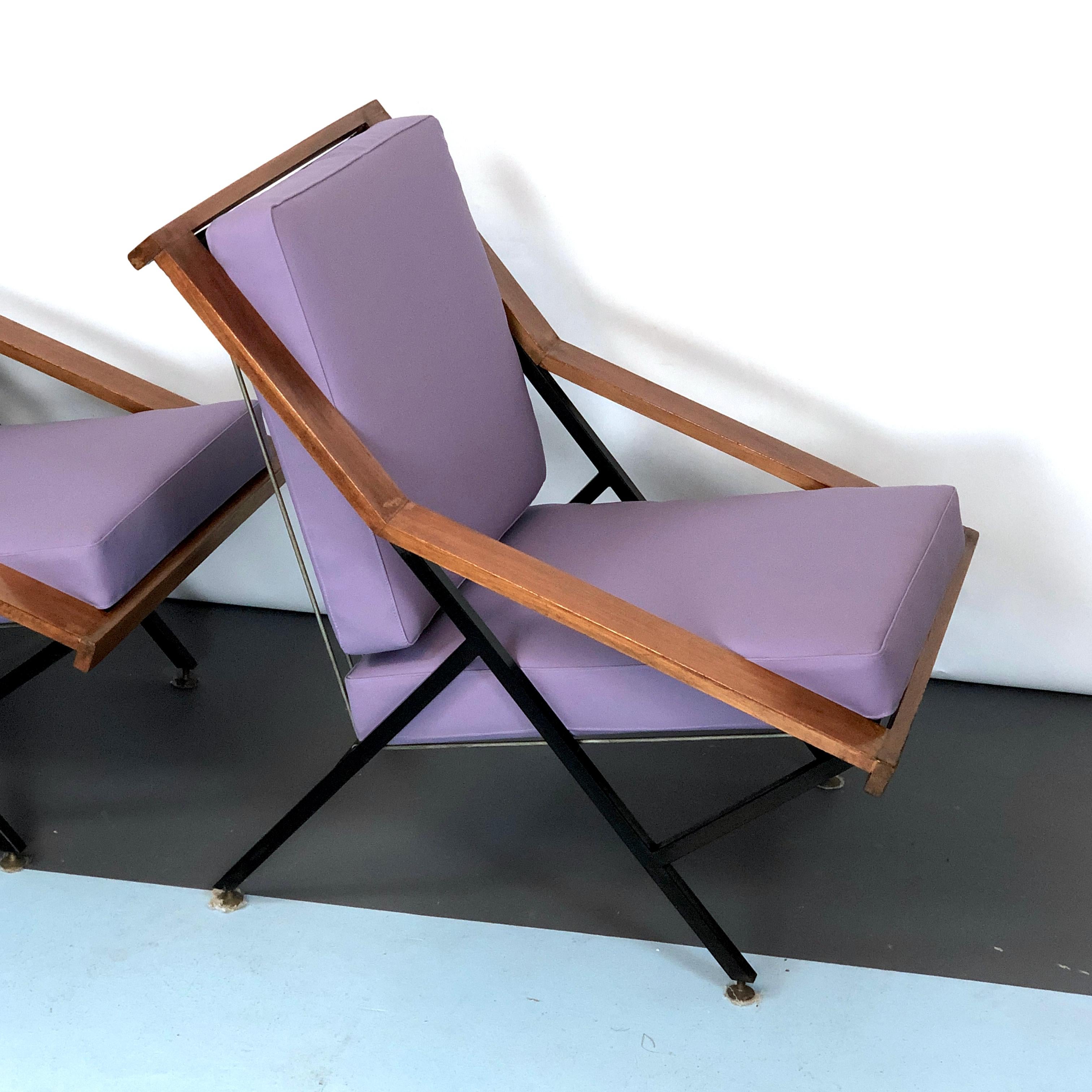 Mid-Century, Pair of Italian Wood and Metal Armchairs For Sale 5