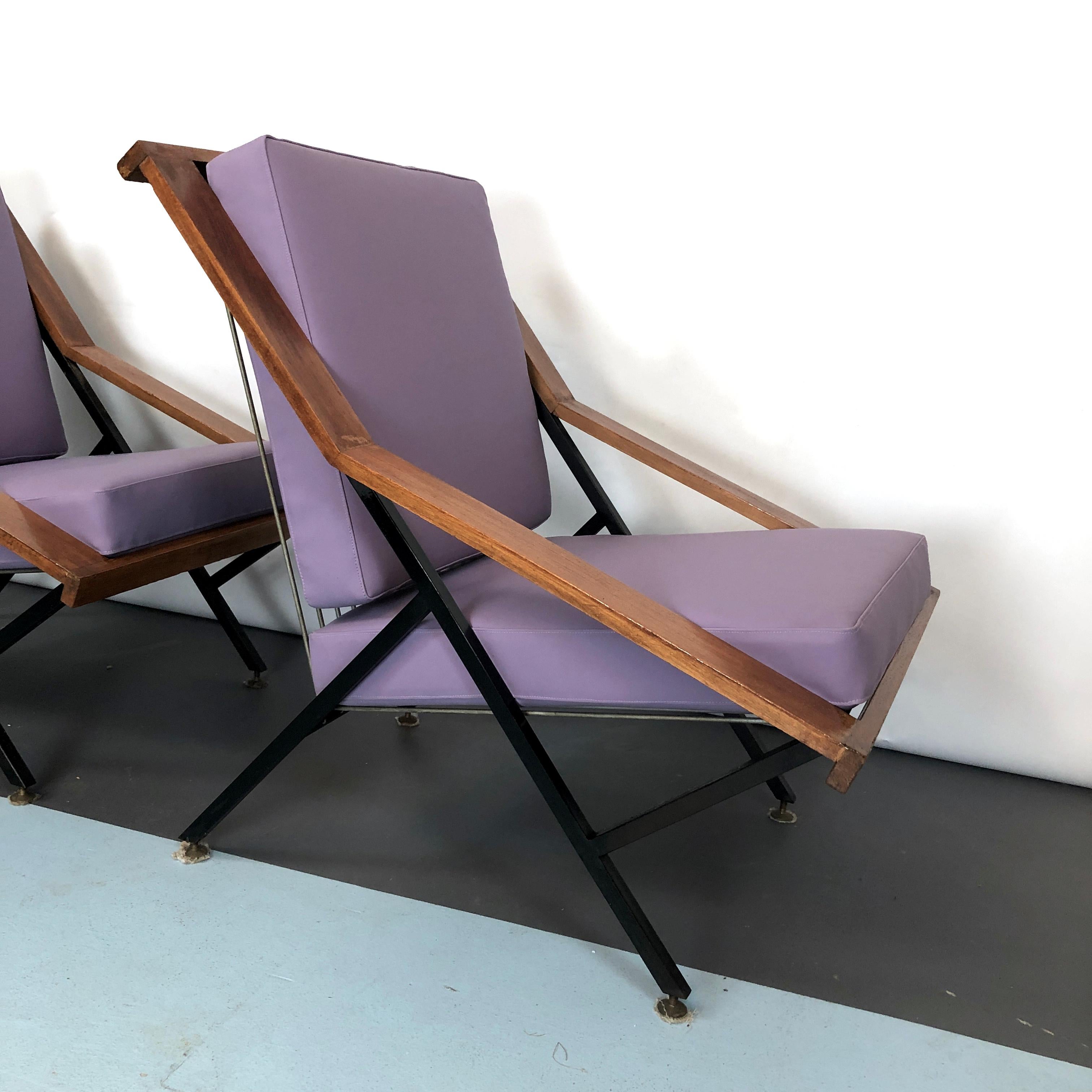 Mid-Century, Pair of Italian Wood and Metal Armchairs For Sale 8