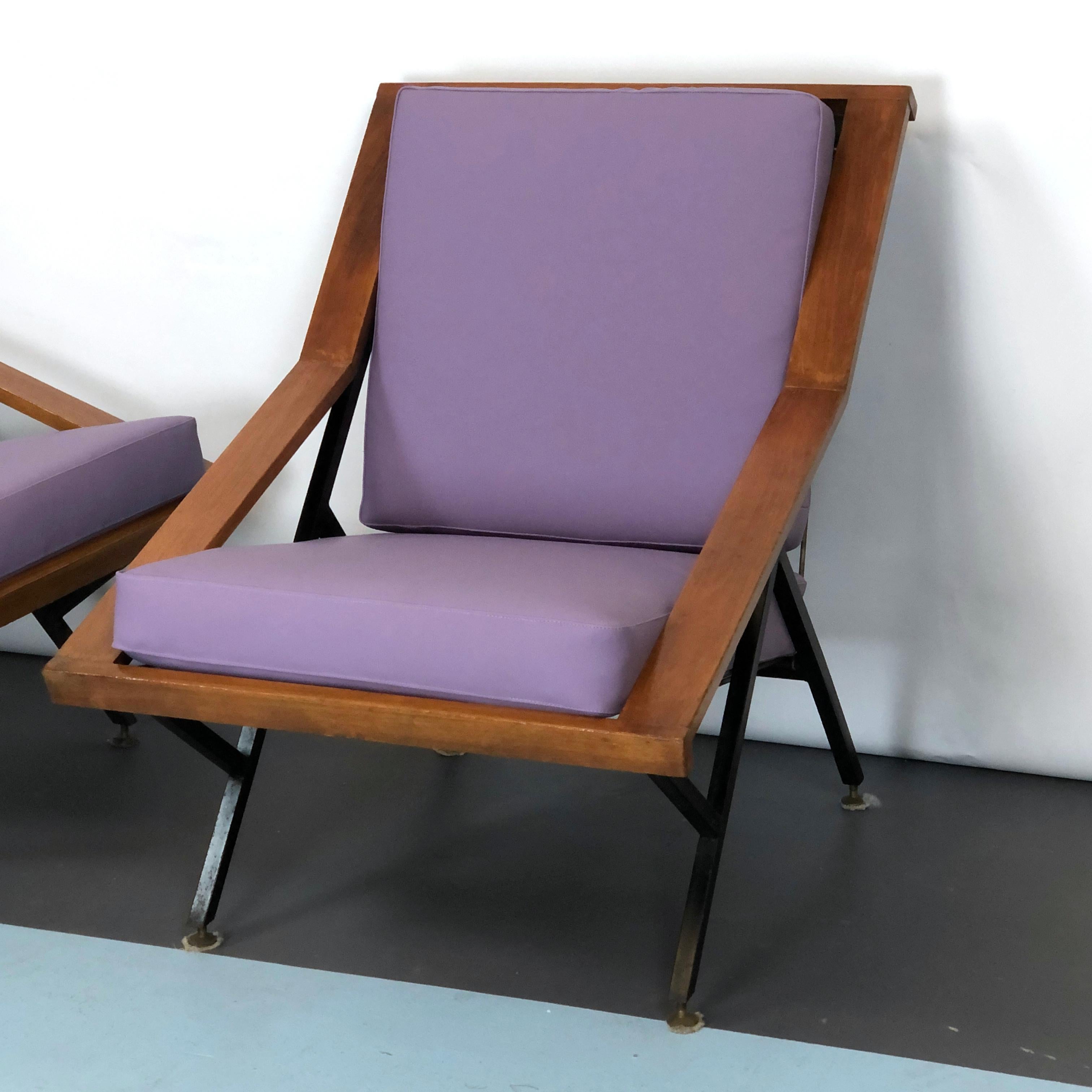 Mid-Century, Pair of Italian Wood and Metal Armchairs For Sale 10