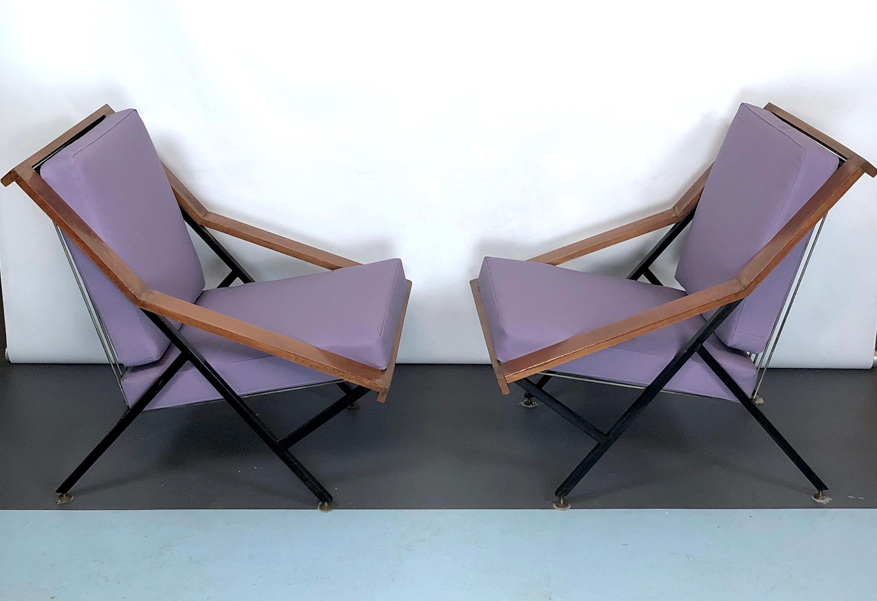 Mid-Century, Pair of Italian Wood and Metal Armchairs For Sale 1