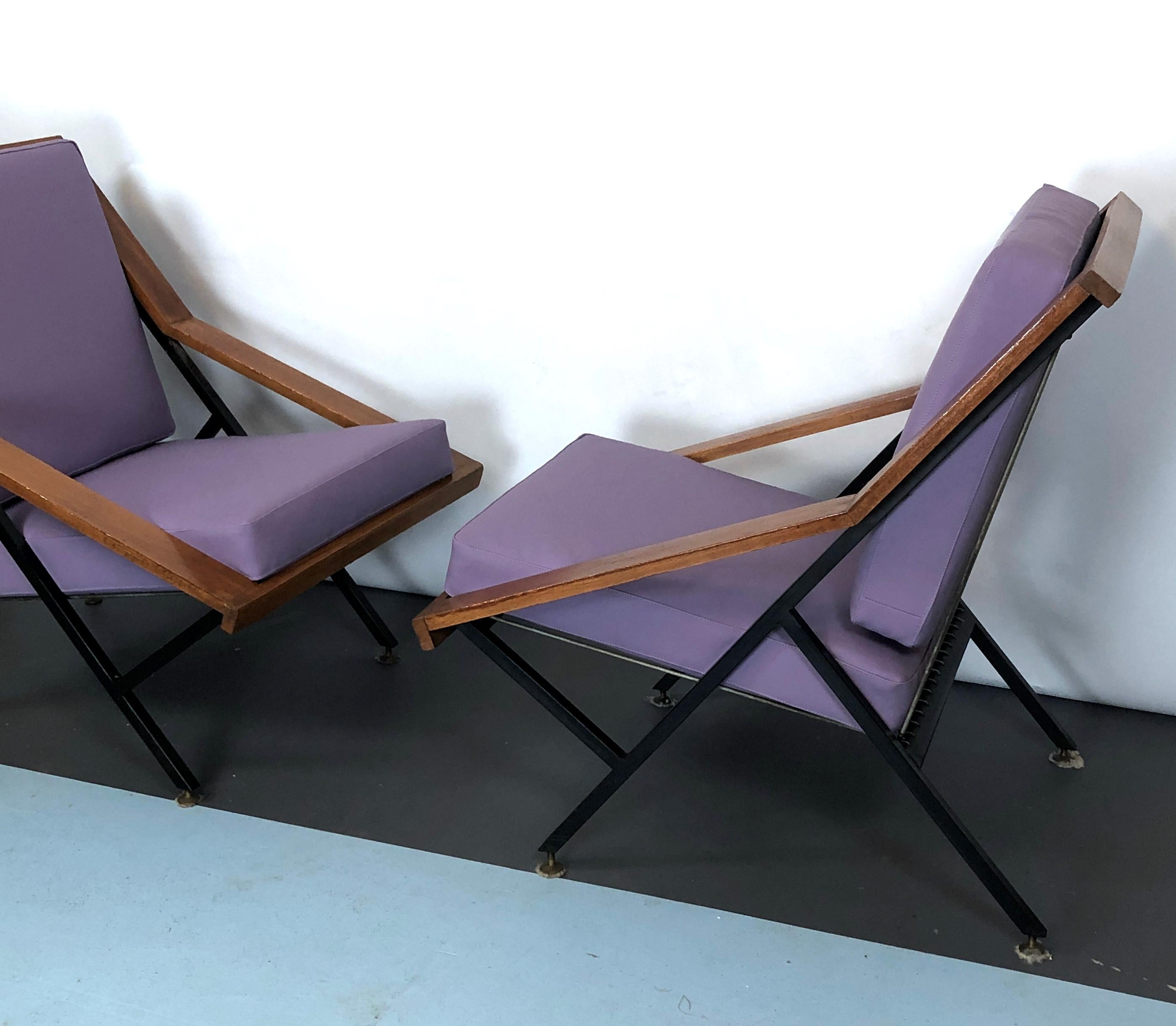Mid-Century, Pair of Italian Wood and Metal Armchairs For Sale 2