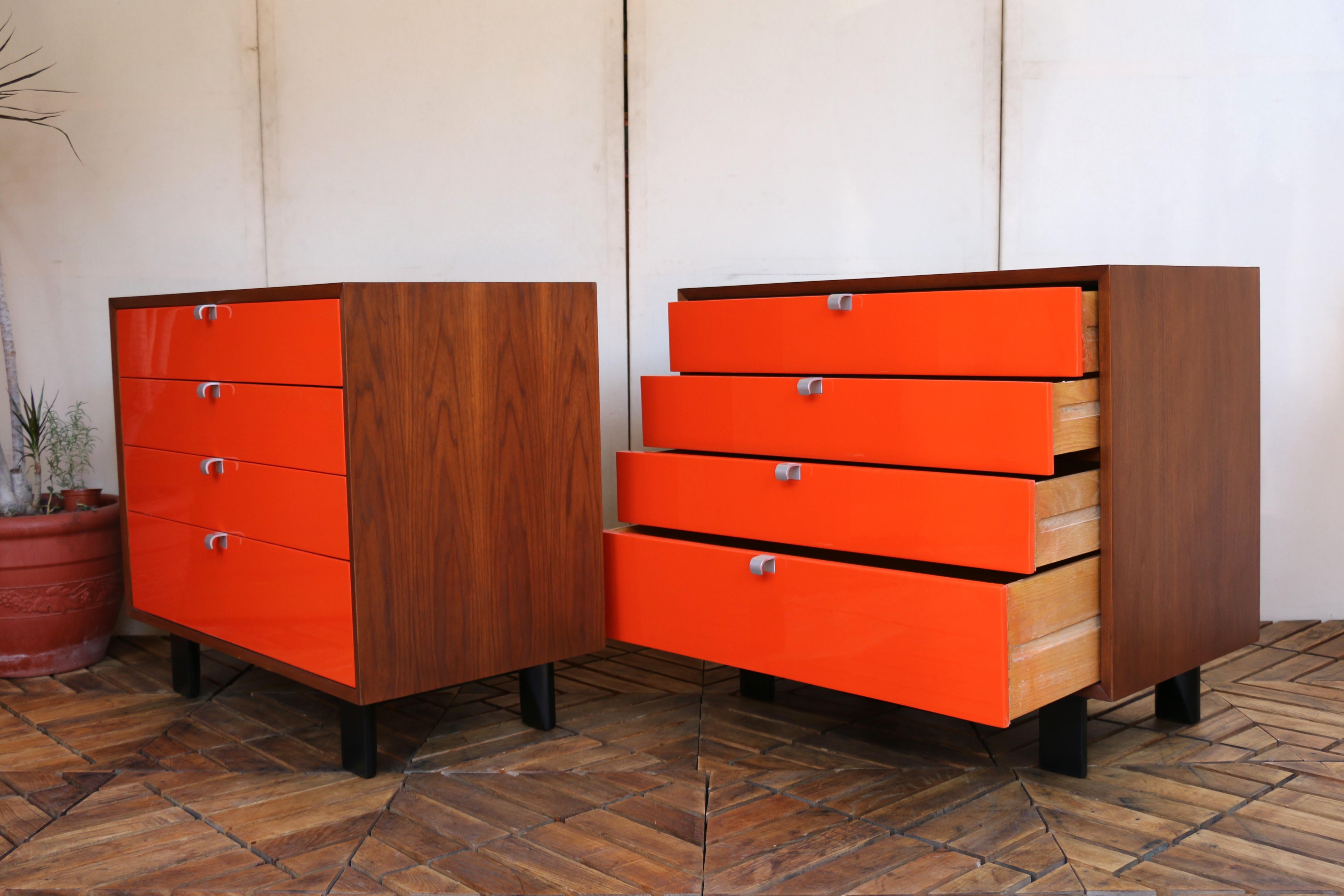 Americano Coppia di cassettiere laccate di metà secolo George Nelson per Herman Miller in vendita