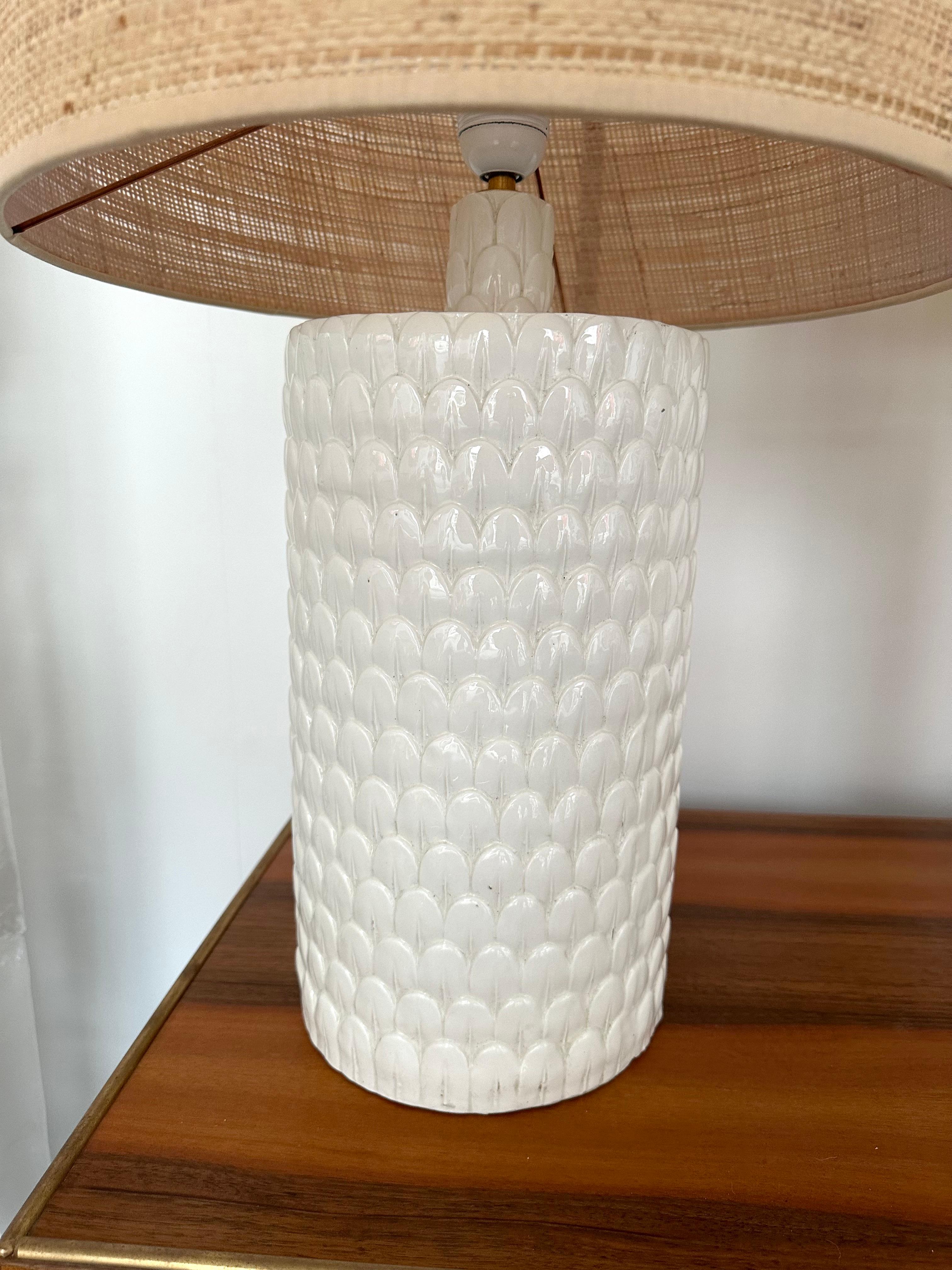 Late 20th Century Mid-Century Pair of Lamps White Ceramic Enameled Feather. Italy, 1970s For Sale