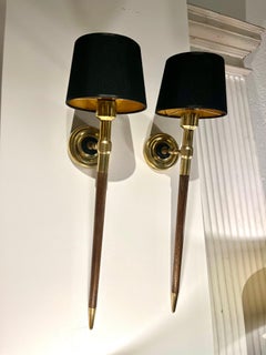 Coppia di grandi lampade da parete francesi in ottone e Wood della Maison Lancel, risalenti alla metà del secolo scorso