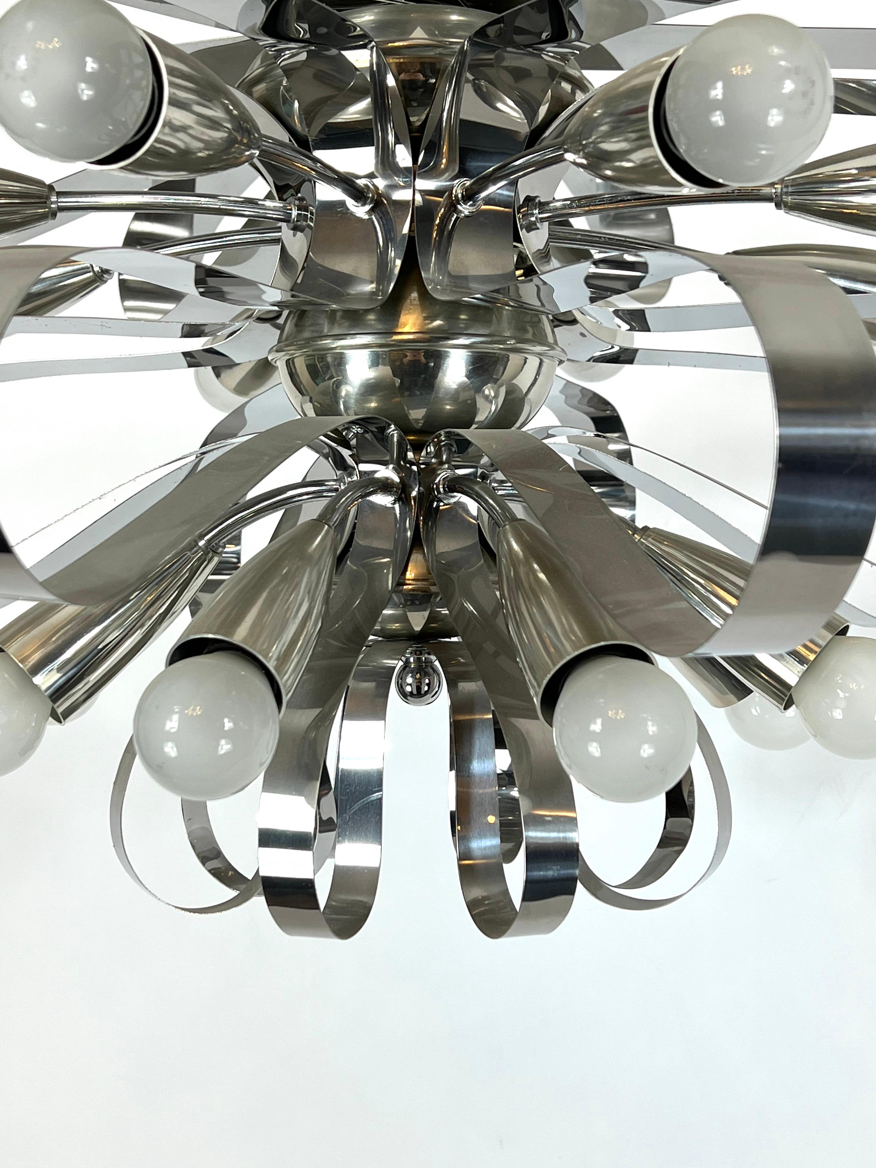 Mid-Century Pair of Large Italian Chrome Chandeliers from 70s For Sale 7