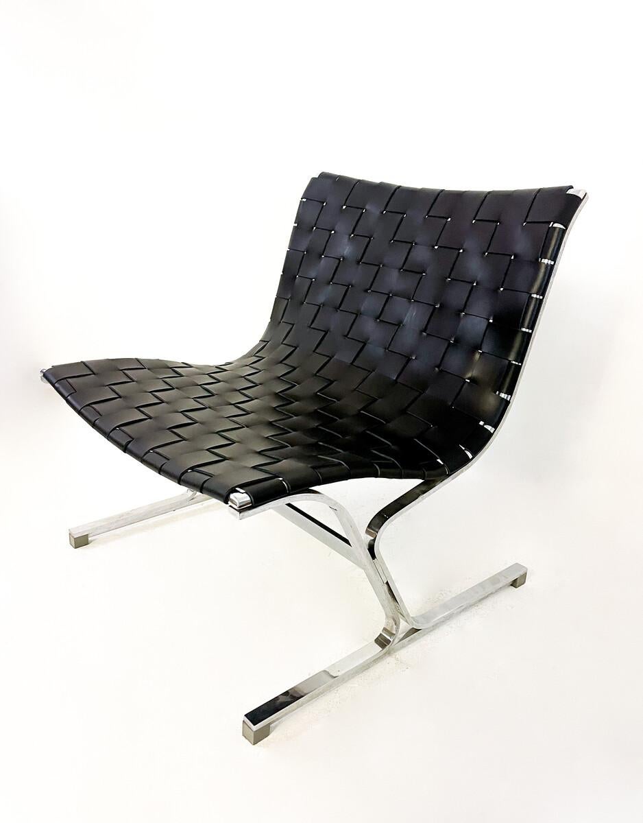 Fin du 20e siècle Paire de chaises longues du milieu du siècle par Ross Littell pour ICF, cuir noir, Italie en vente