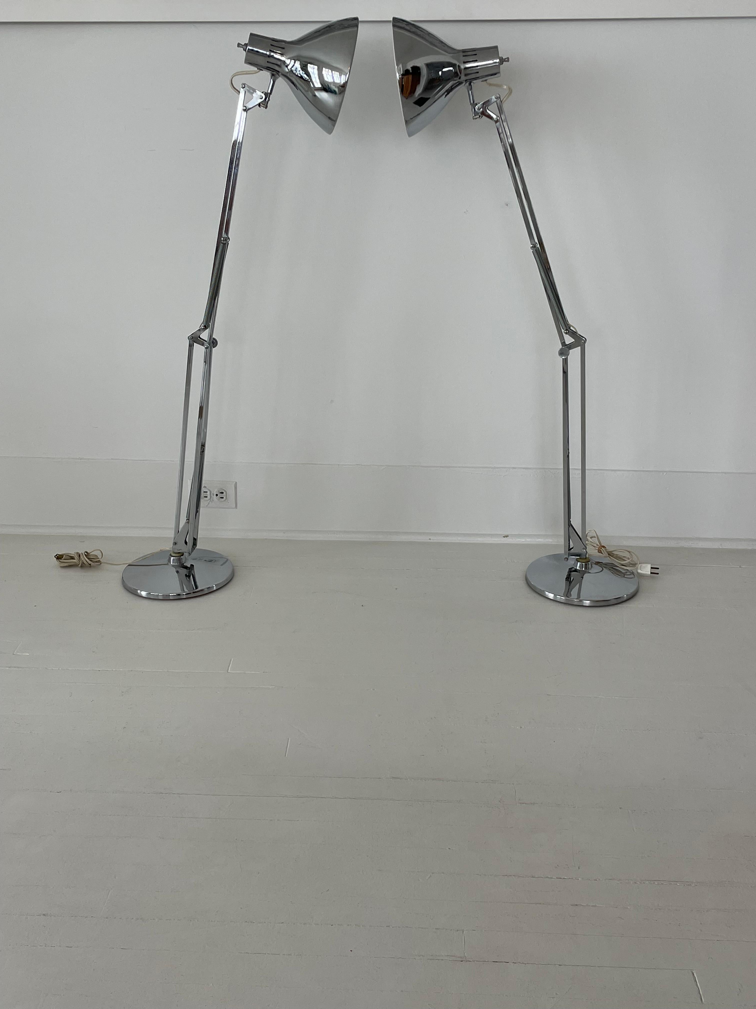 Paire de lampes de table Luxo en chrome du milieu du siècle dernier en vente 5