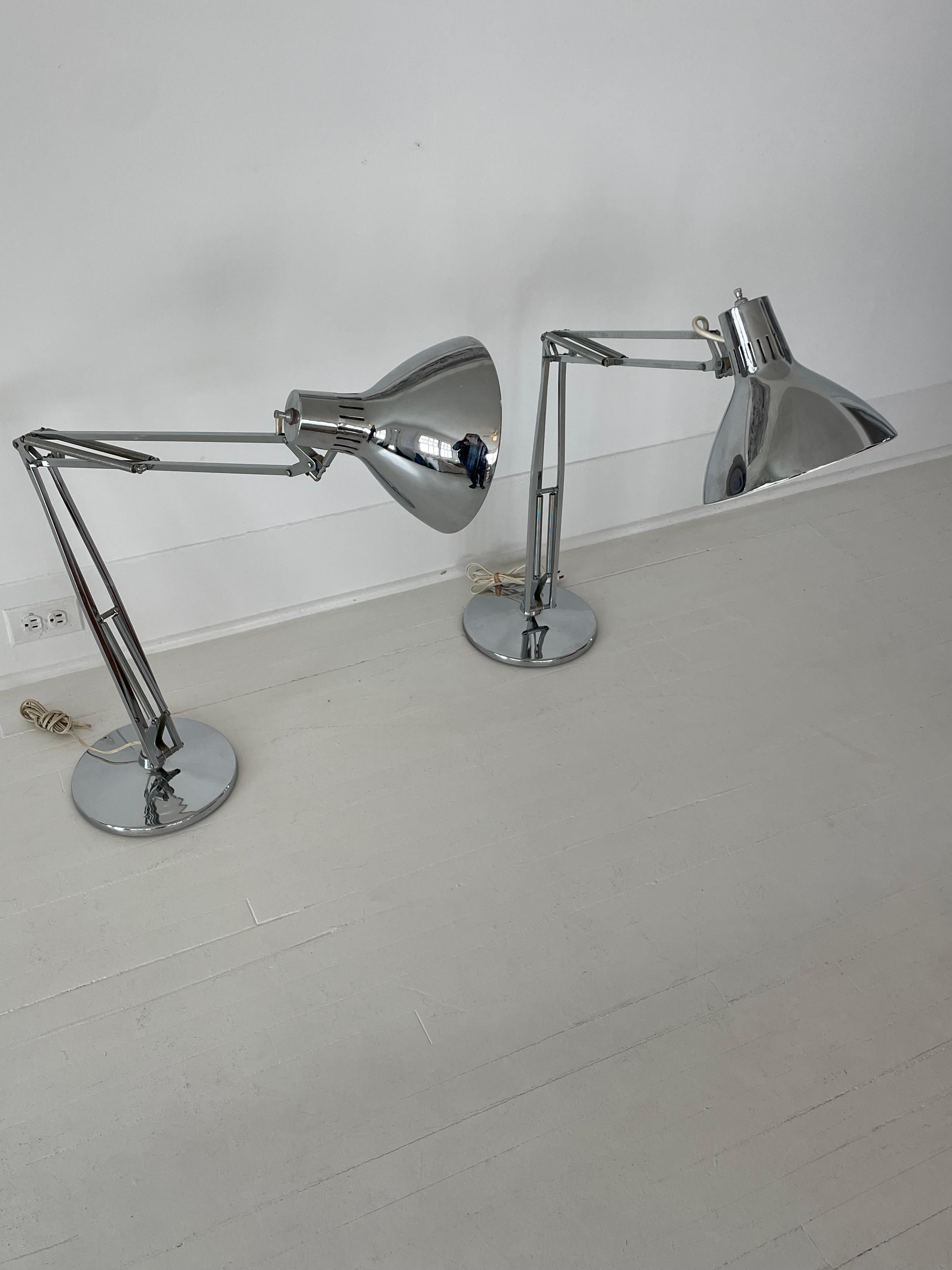 Paire de lampes de table Luxo en chrome du milieu du siècle dernier en vente 3