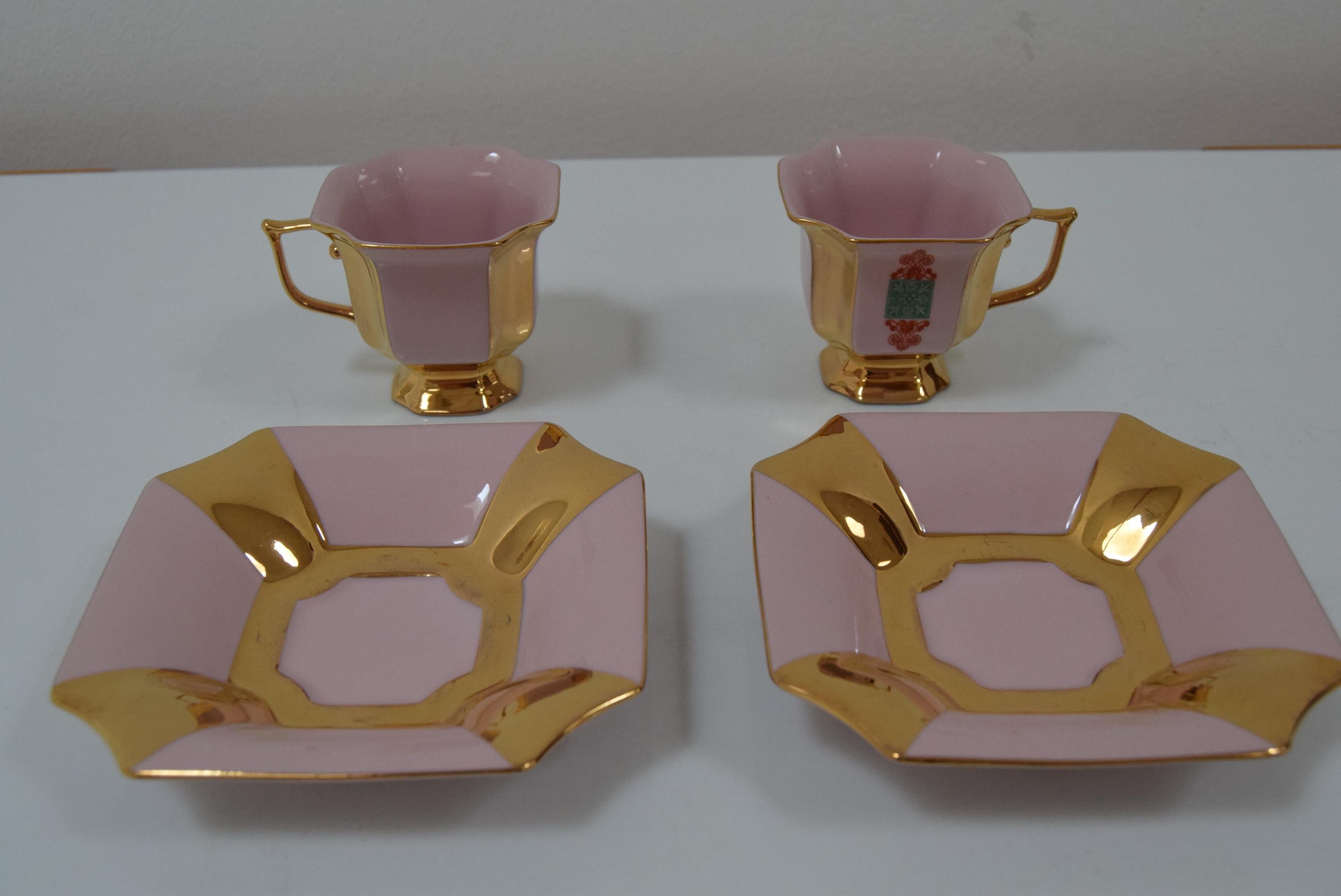 Made in Czechoslovakia 
Made of pink porcelain
Re-polished
Original condition.