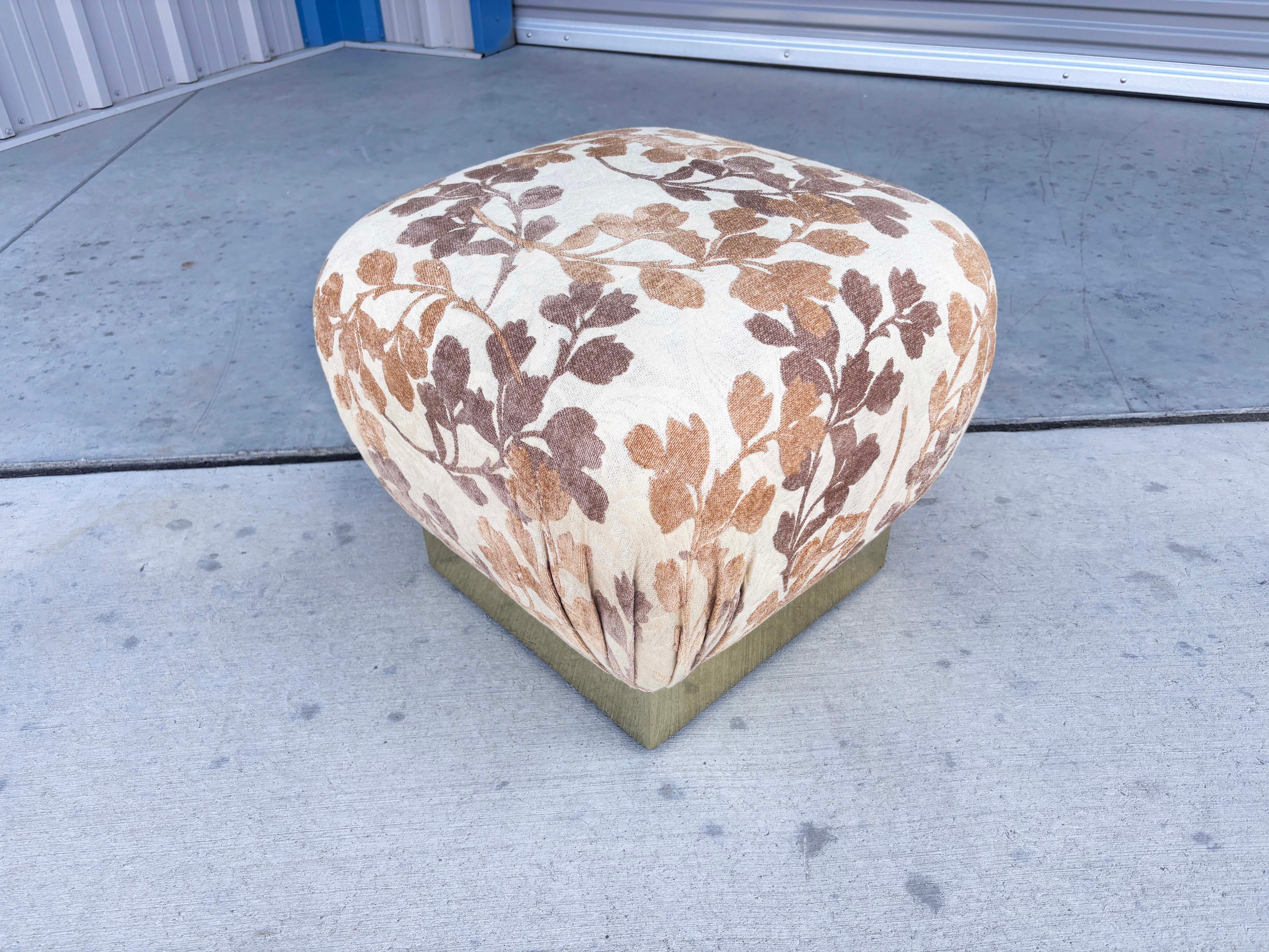 Paire de poufs et d'ottomans du milieu du siècle dernier d'après Marge Carson en vente 1