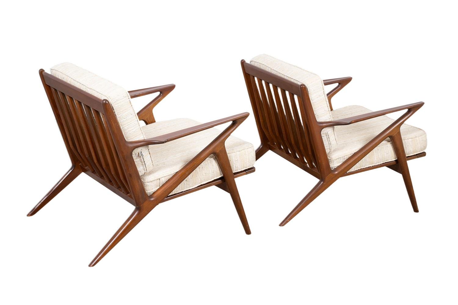 Mid-Century moderno Coppia di Poul Jensen per Selig ''Z'' della metà del secolo. Sedie da salotto in vendita