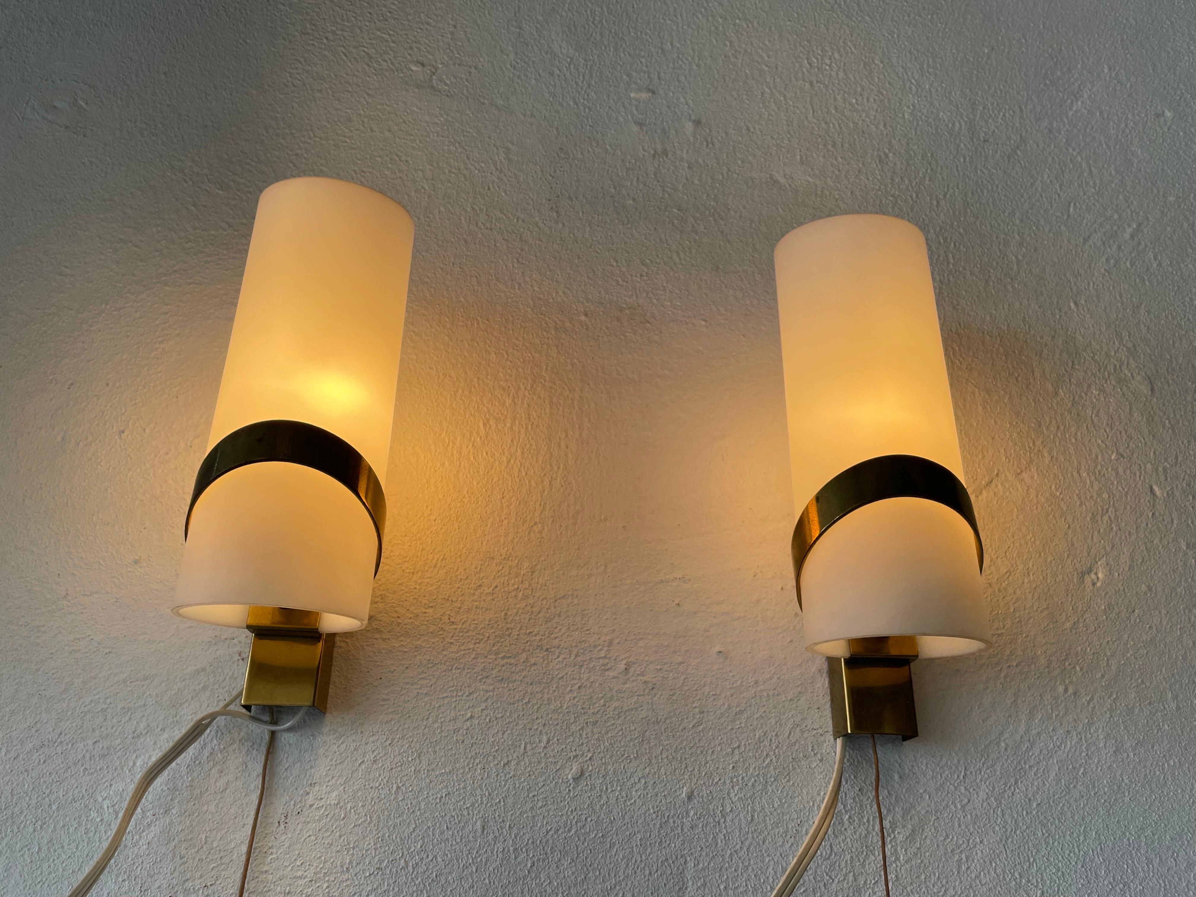 Mid-Century Pair of Sconces by Stilnovo, 1950s, Italy For Sale 4