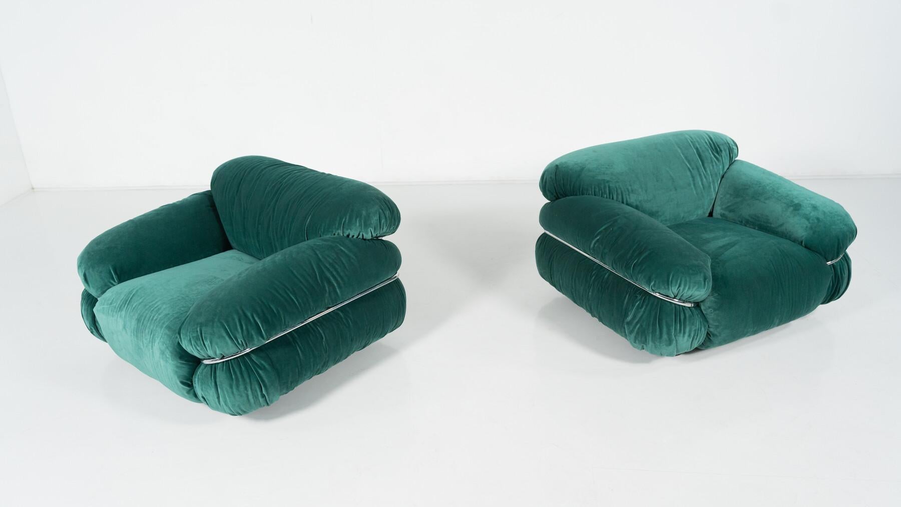 Coppia di poltrone Sesann di metà secolo di Gianfranco Frattini per Cassina, anni '70 In condizioni buone in vendita a Brussels, BE
