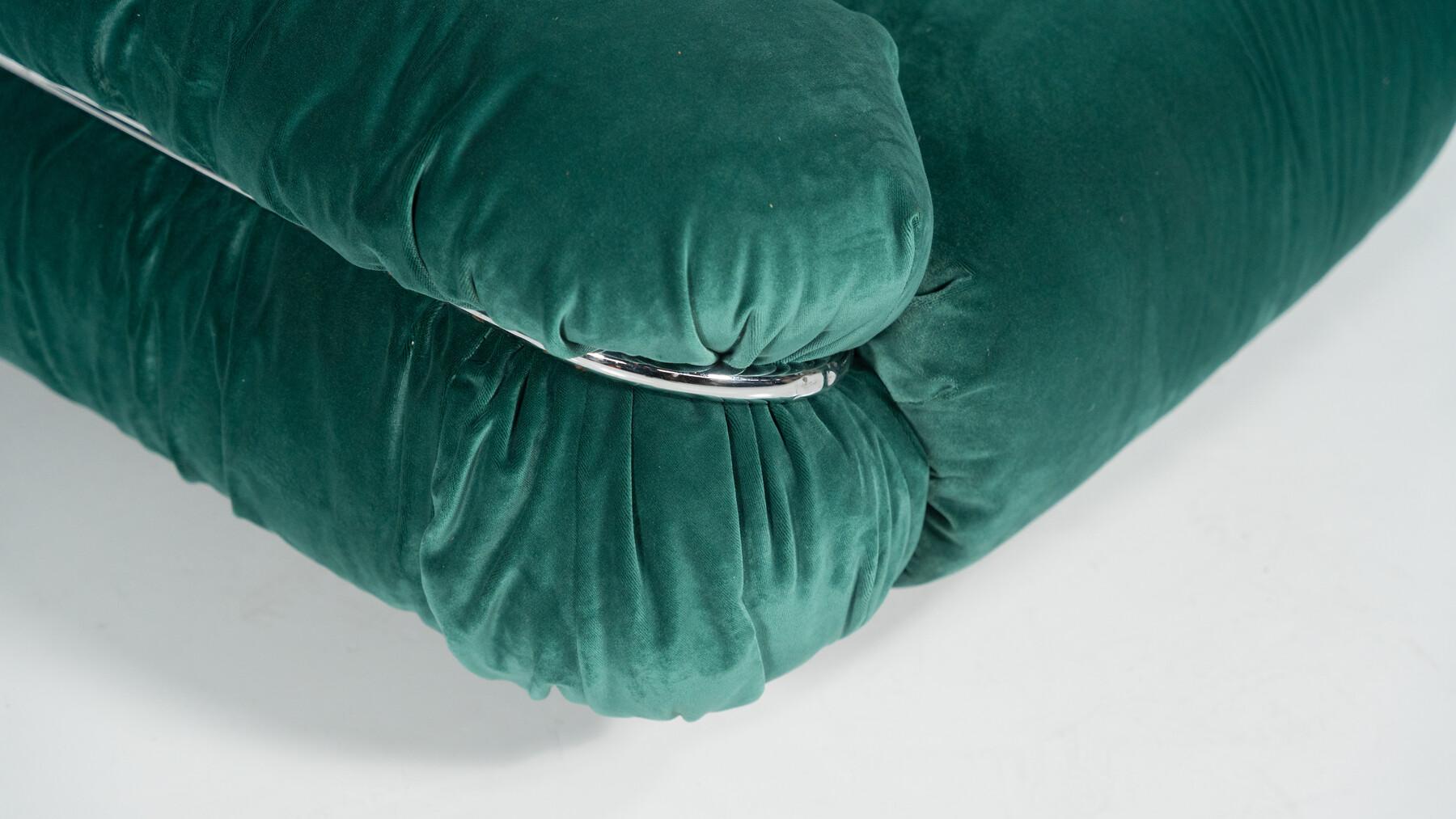 Velluto Coppia di poltrone Sesann di metà secolo di Gianfranco Frattini per Cassina, anni '70 in vendita