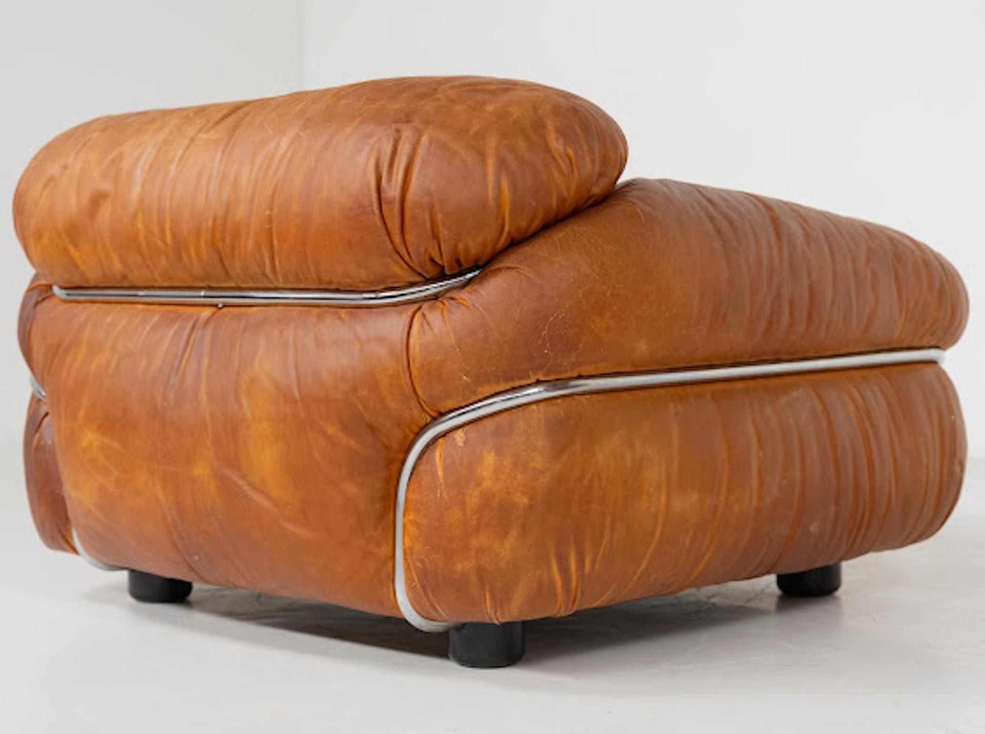 Mid-Century Modern Paire de fauteuils Sesann de Gianfranco Frattini pour Cassina, Italie en vente