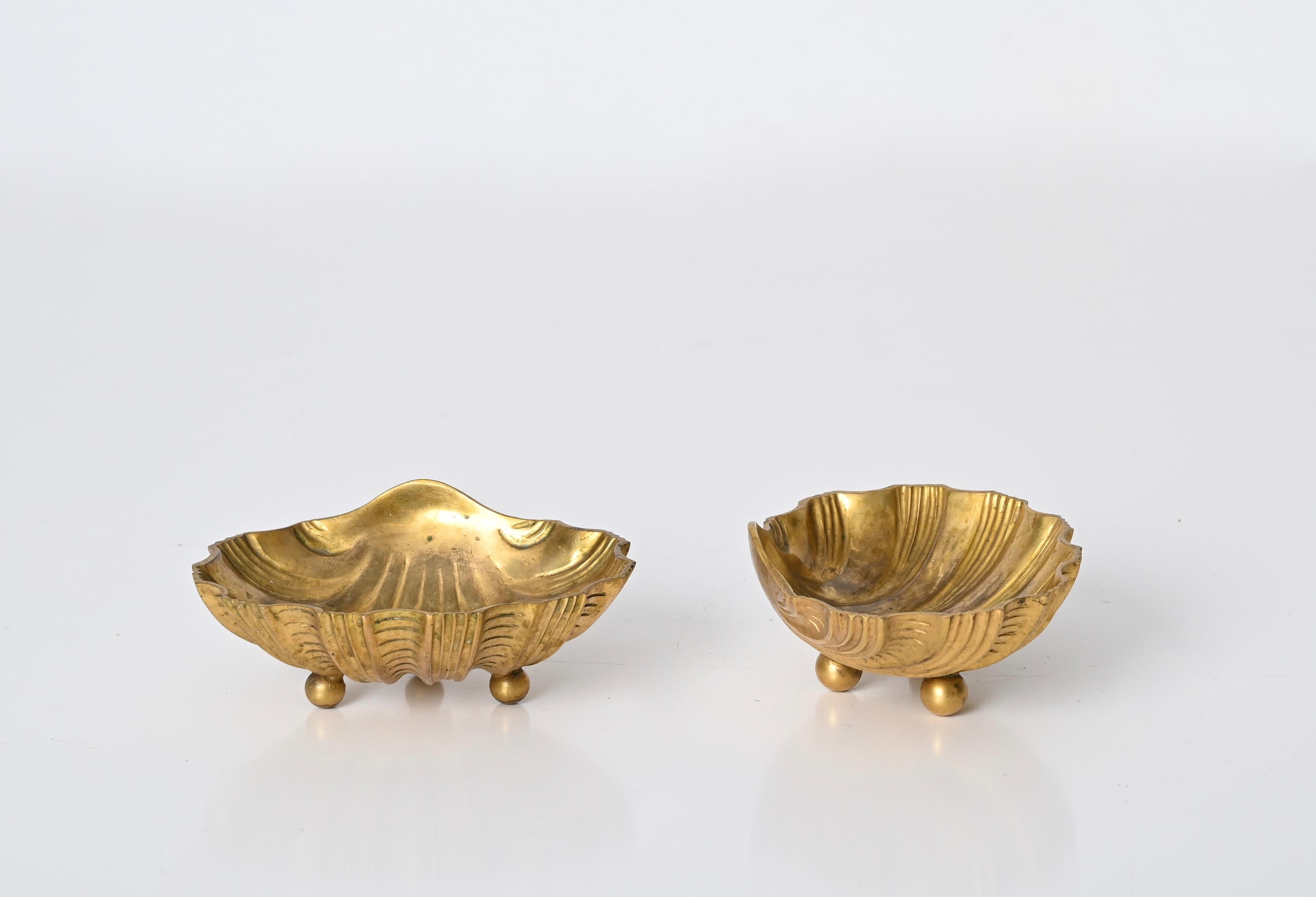 Mid-Century Pair of Shell-Shaped Soap Dishes in Gilt Bronze, Italy 1950s For Sale 2